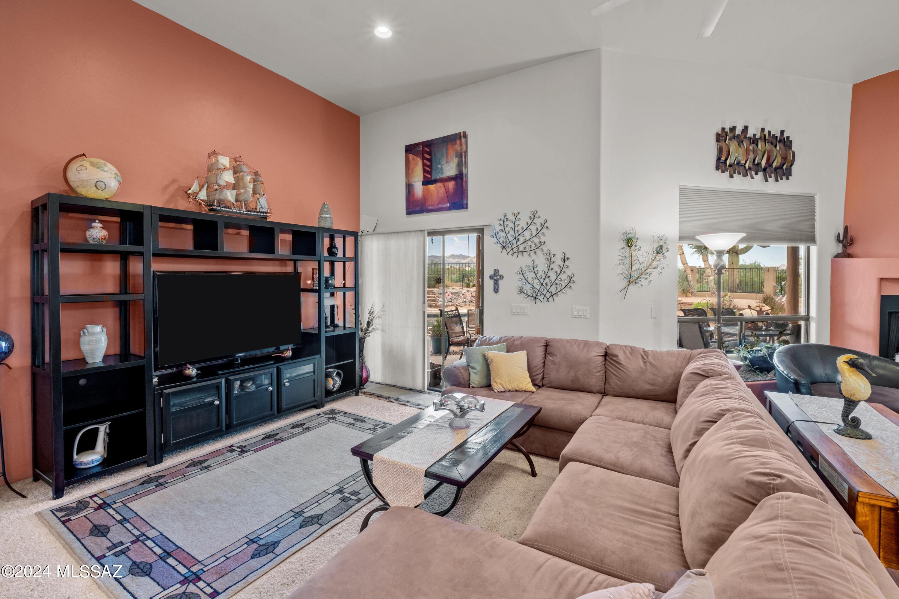 Sombras Del Cerro (1-12) - Residential