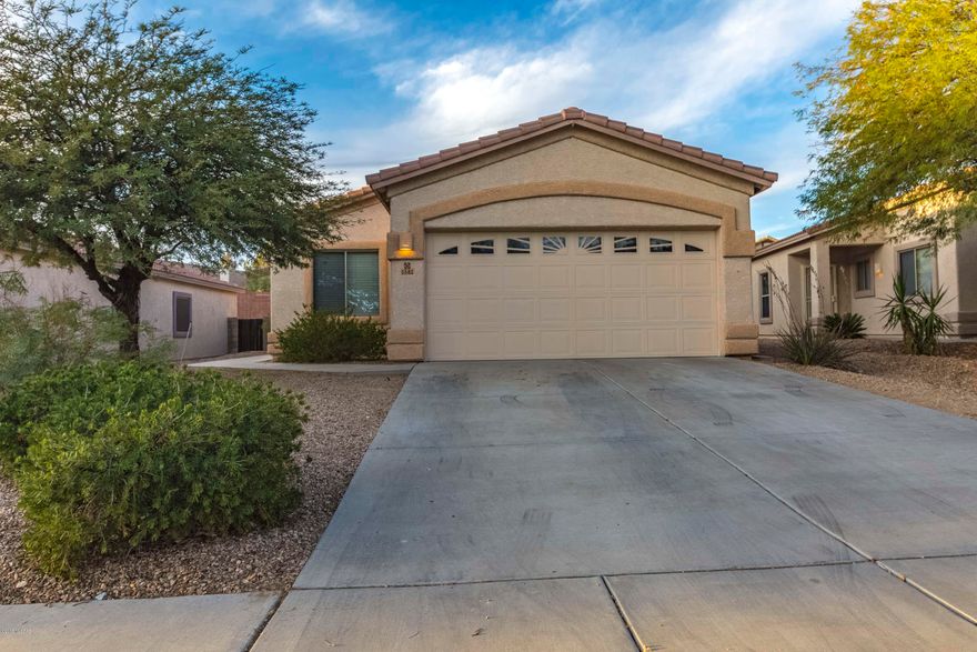 Great 3 bedroom/ 2 bath rental located in Dove Mountain!  Great views surround this beautiful home that offers wonderful amenities for you and your family.  Split floor plan, nice covered patio with a good size easy to maintain backyard. 12 mo lease. Pet friendly.