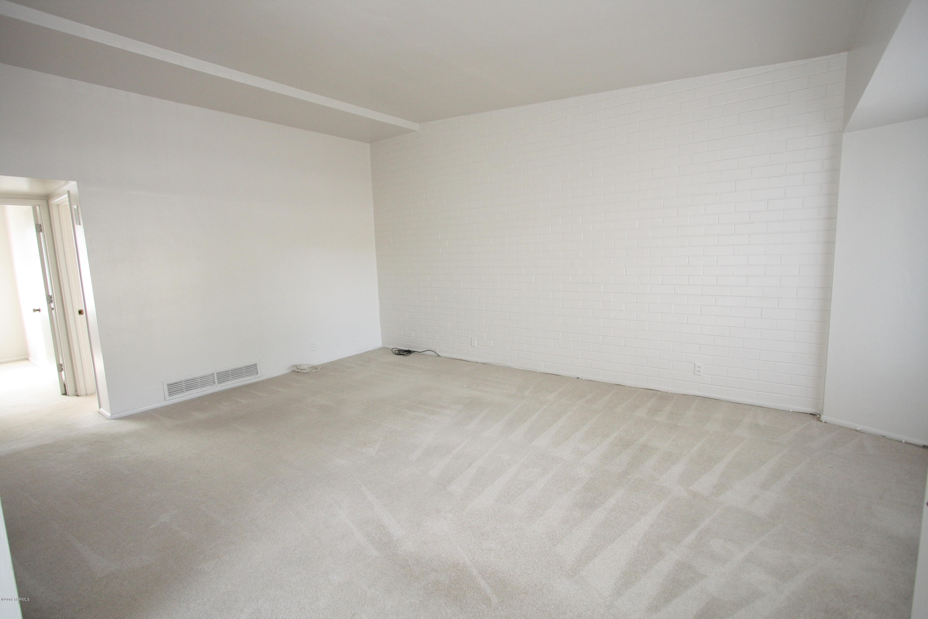 1640 E 7th Street
