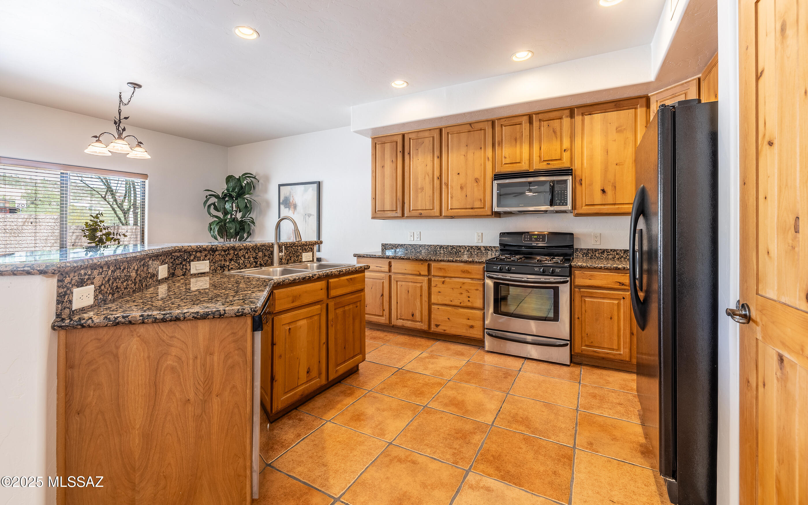 1404 W Kandy Court