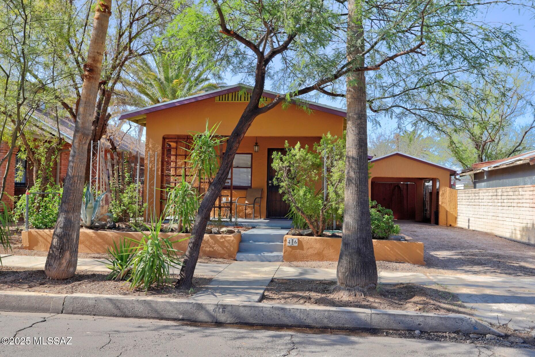 416 E Mabel Street