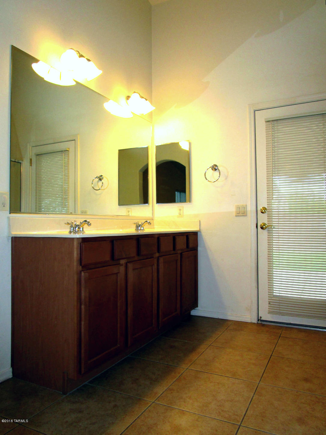 Rancho Del Lago (608-1030) - Residential Lease