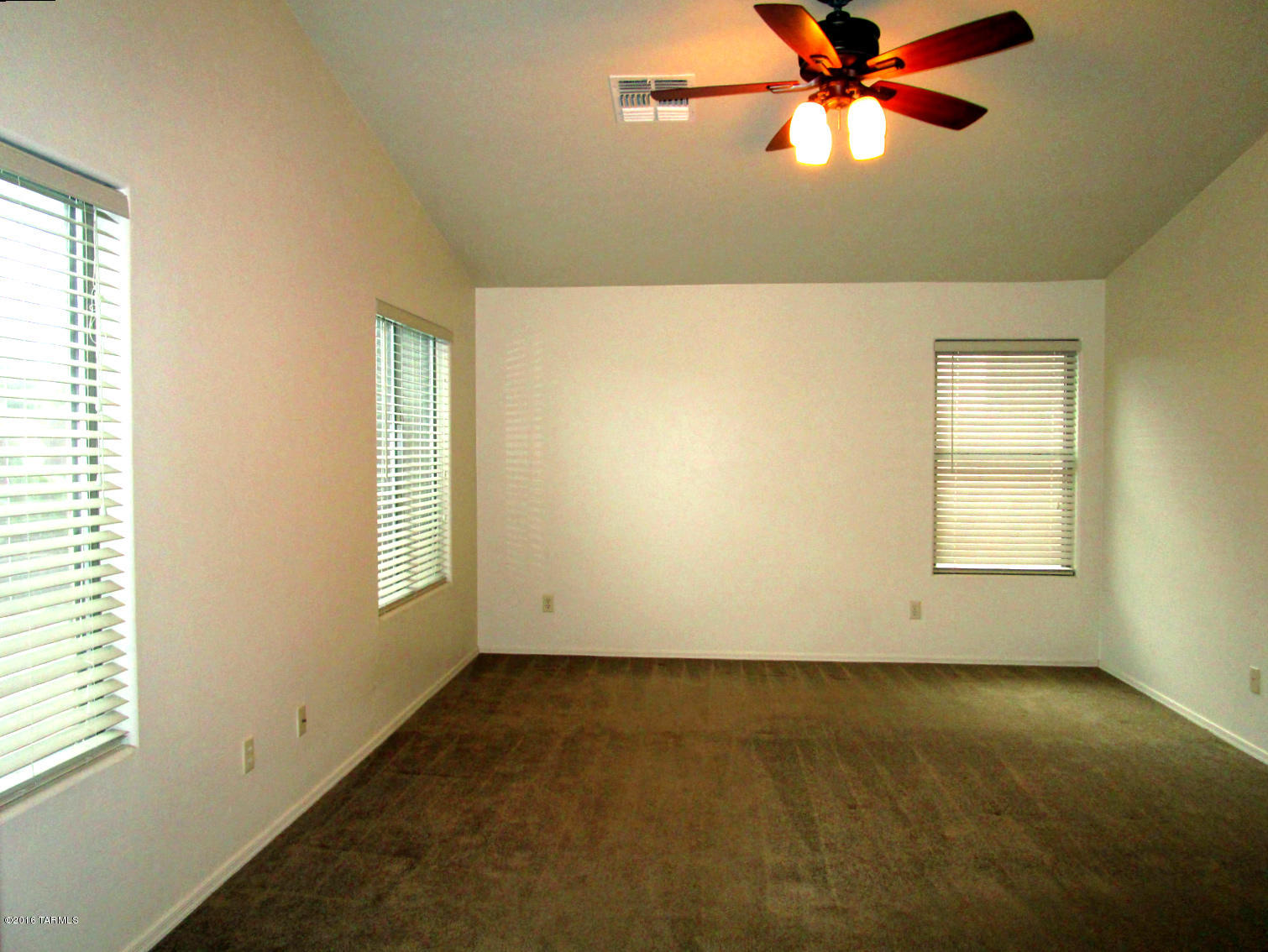 Rancho Del Lago (608-1030) - Residential Lease