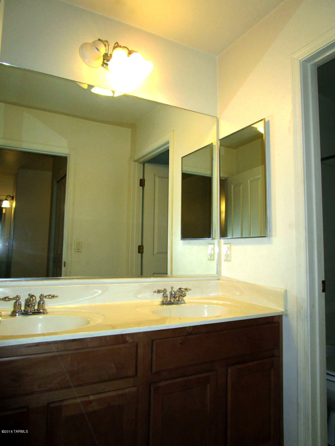 Rancho Del Lago (608-1030) - Residential Lease