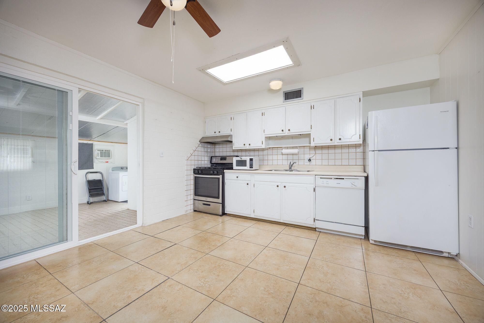390 N Silverbell Road