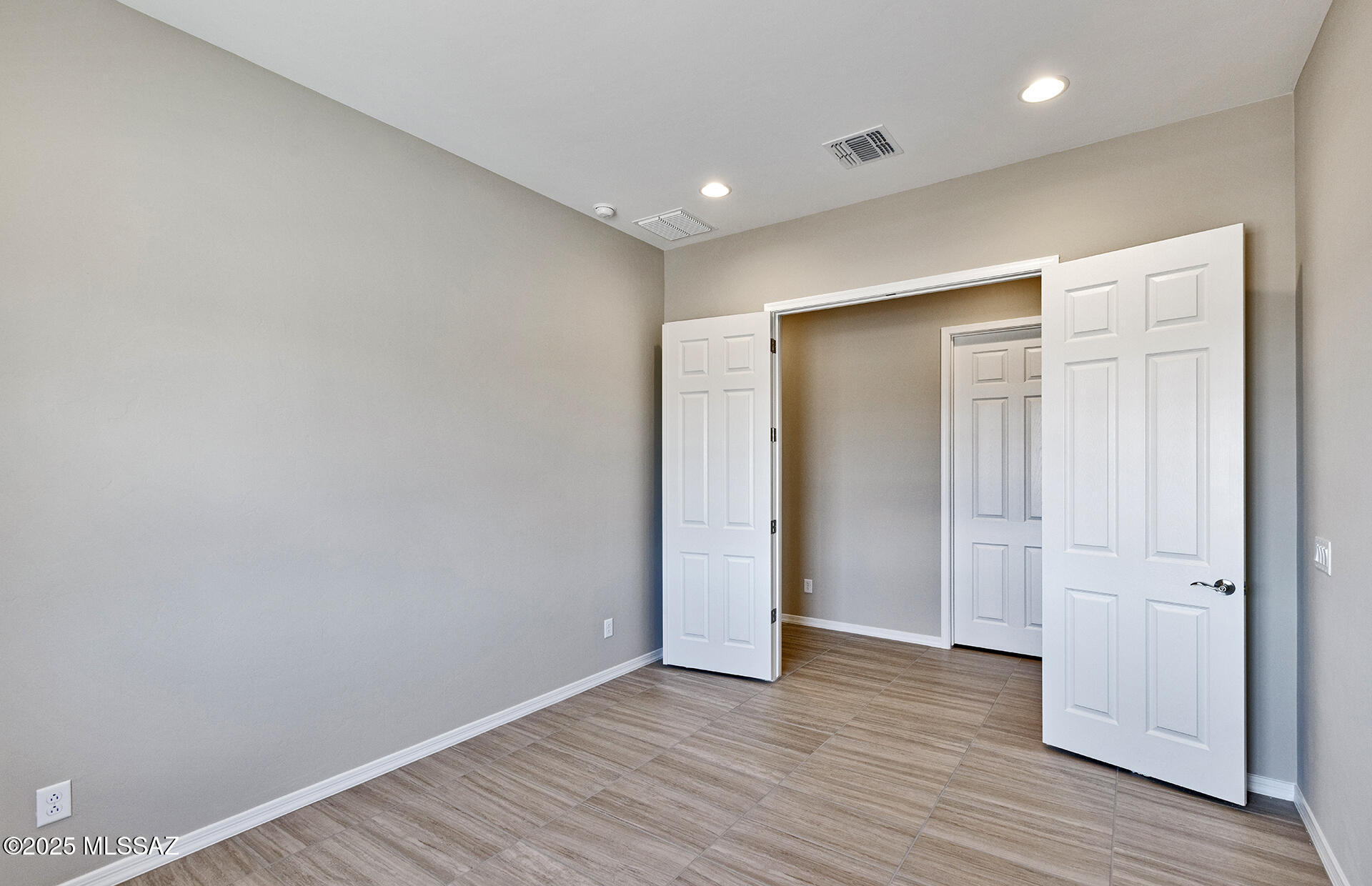 13559 E Red Juniper Way