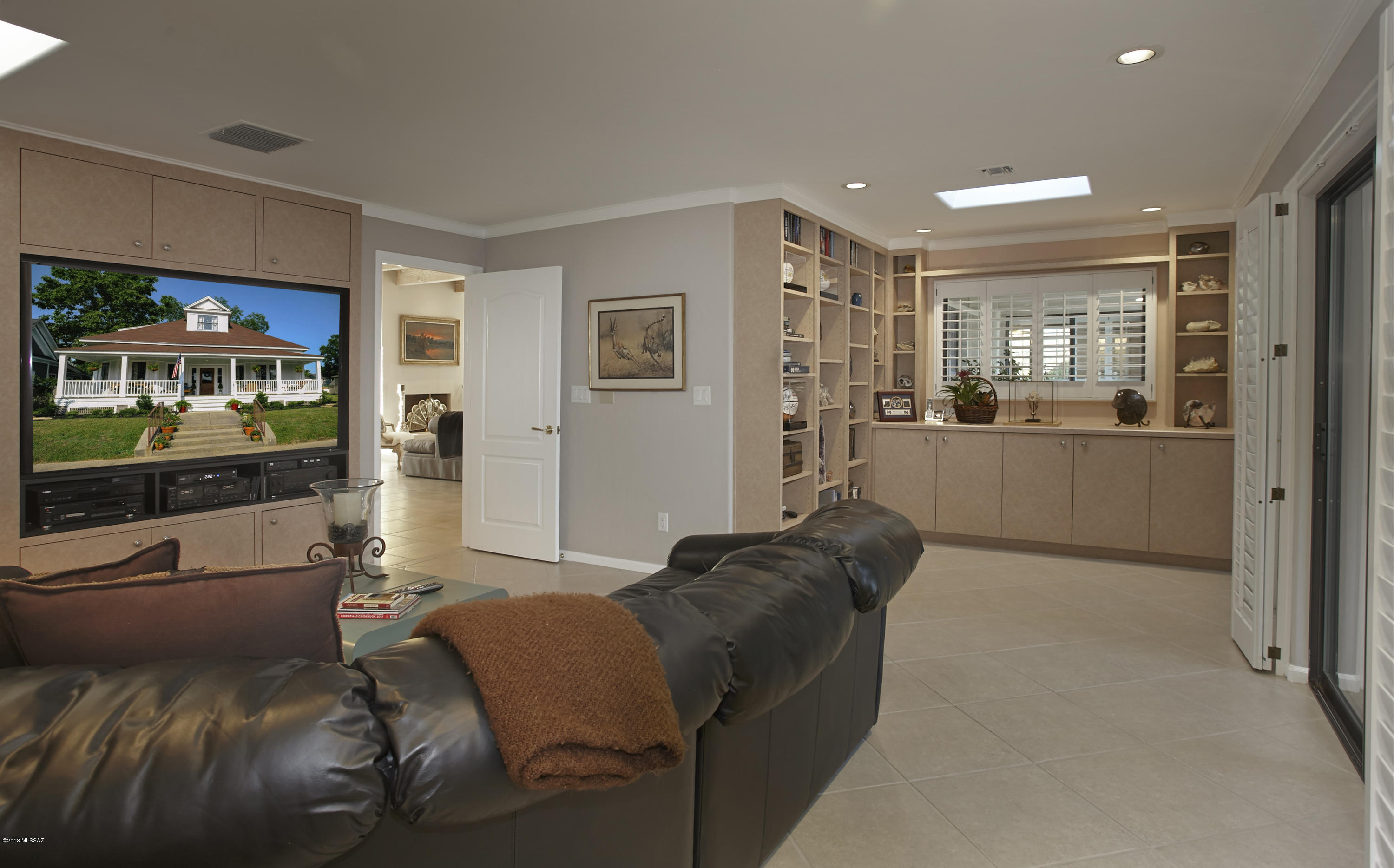Finisterra (1-210) - Residential