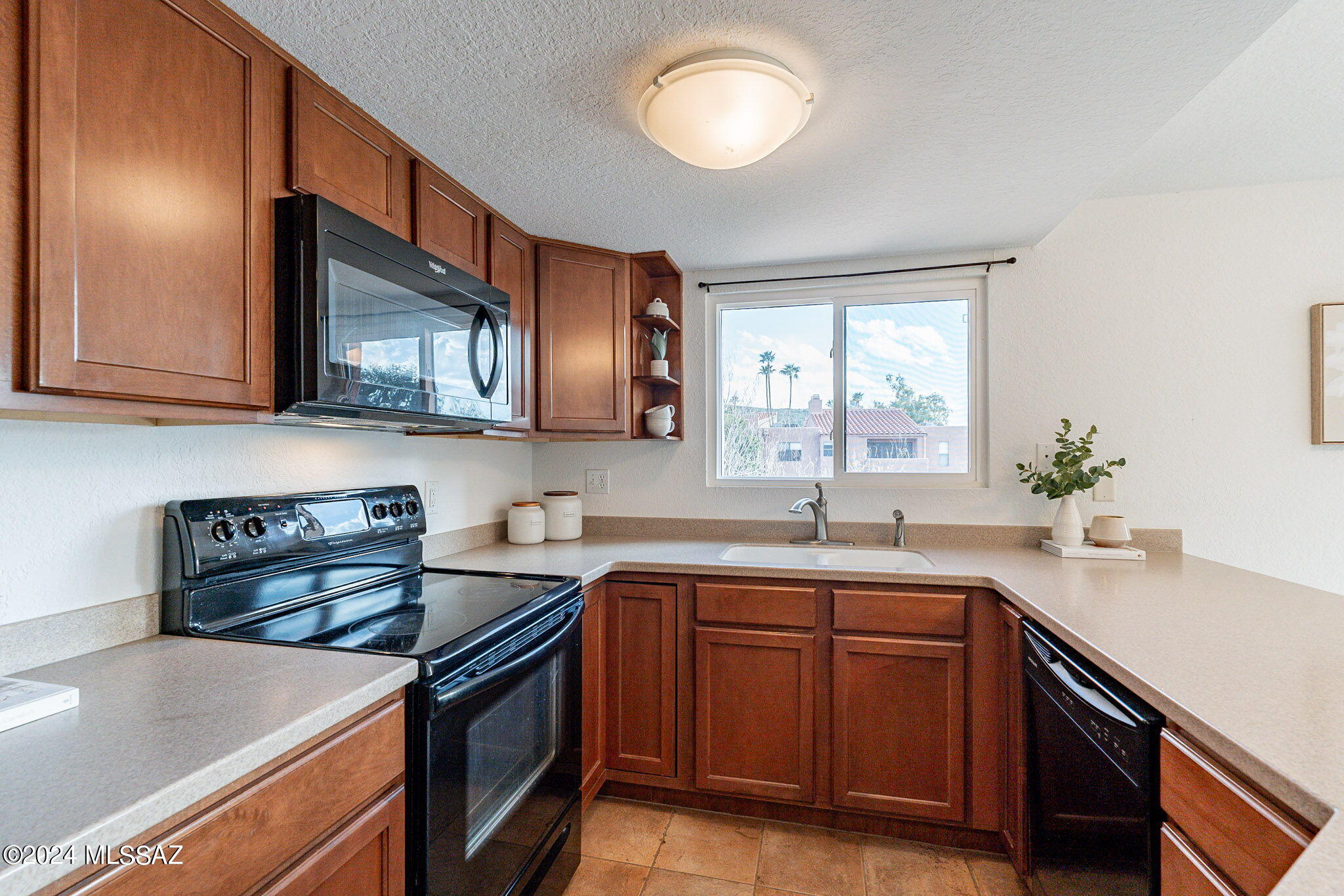 Ventana Vista Condominiums - Residential