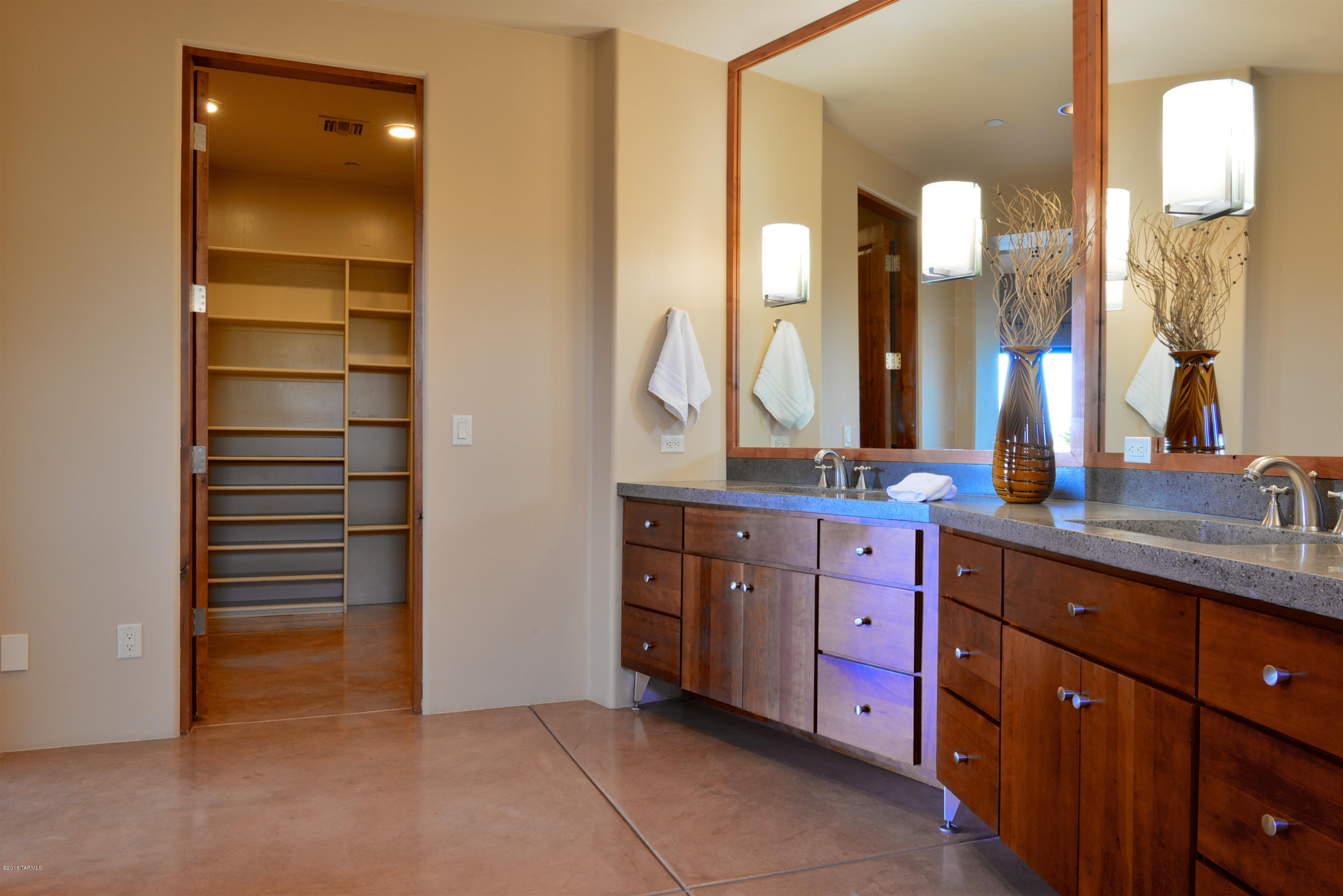 Honey Bee Canyon Estates - Residential