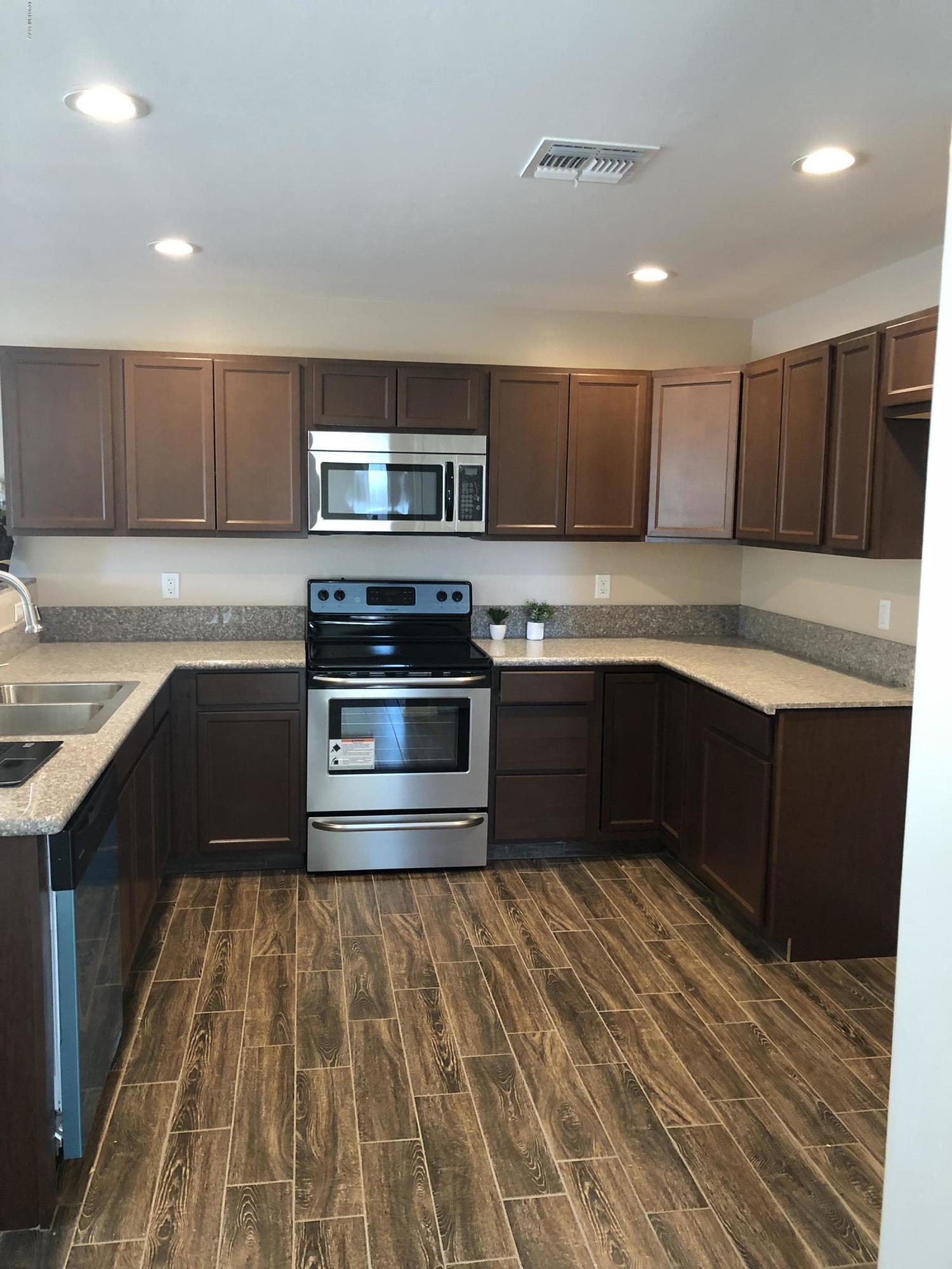 Mountain Manor View - Residential