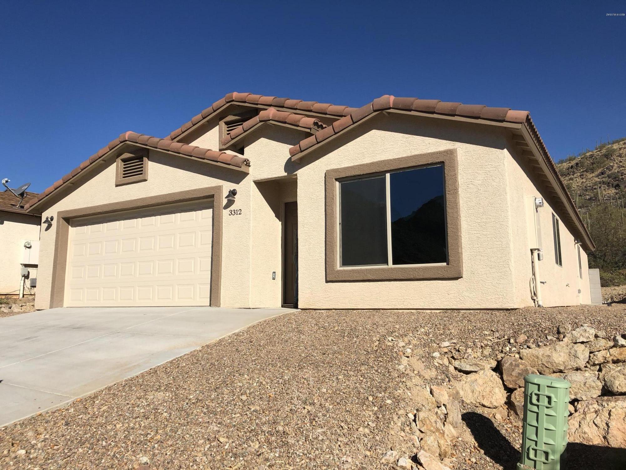 Mountain Manor View - Residential