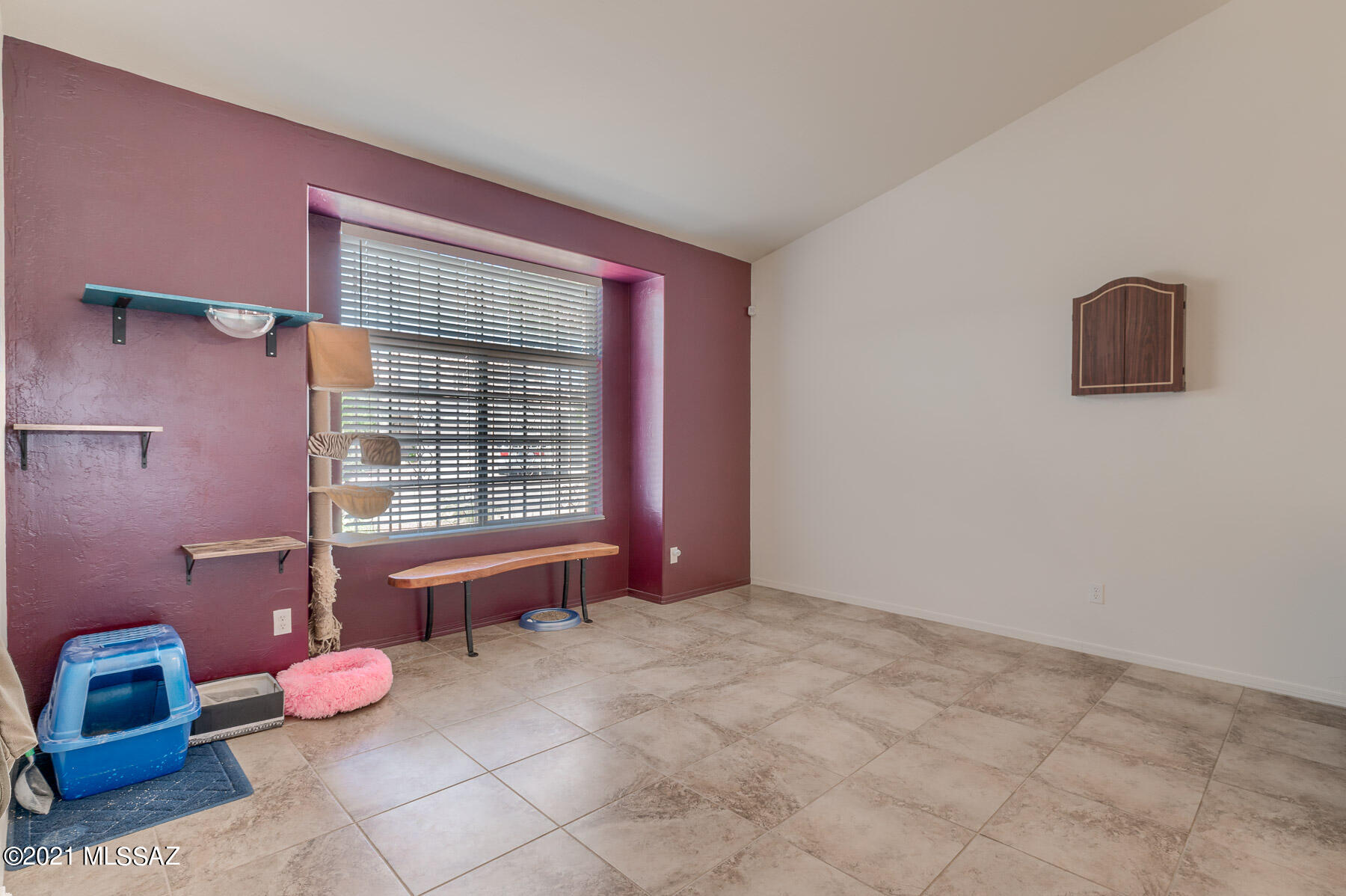 Las Lindas(1-76) - Residential