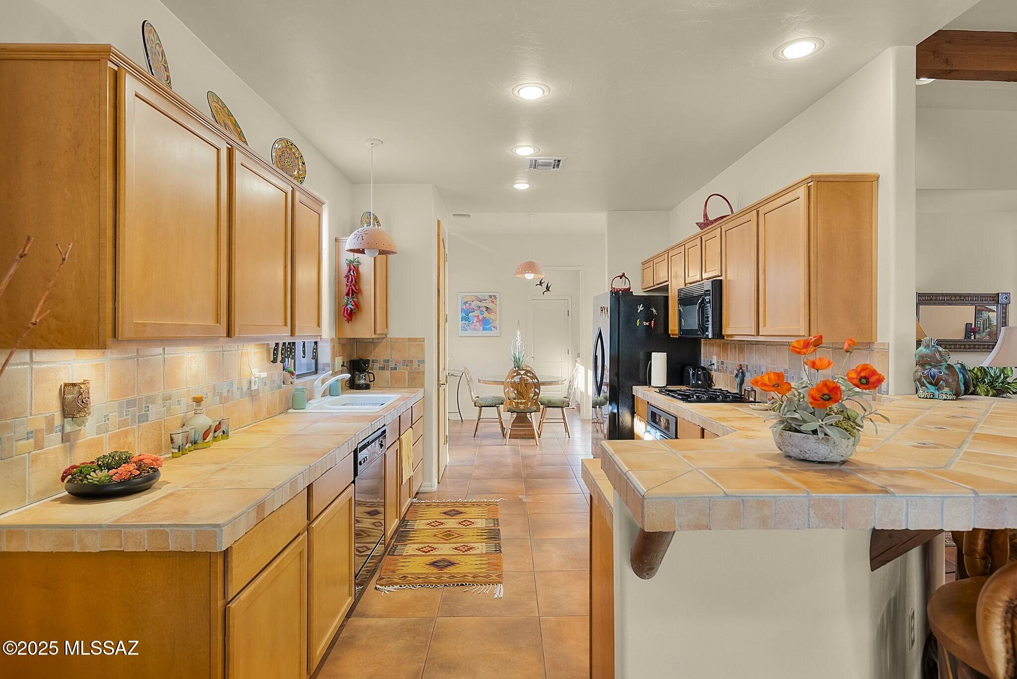 Barrio San Miguel Patio Homes - Residential