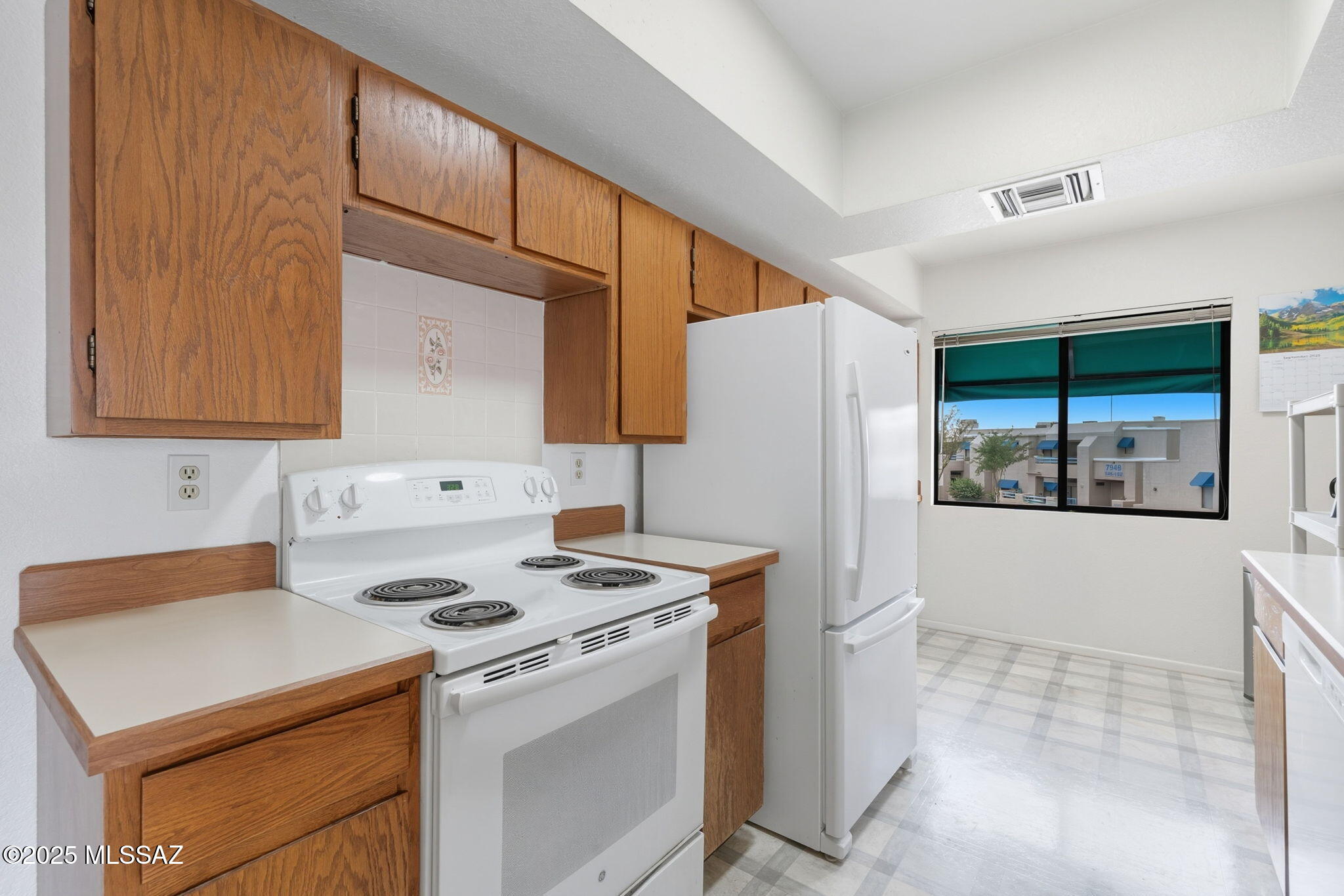 Summertree Condominiums (1-224) - Residential