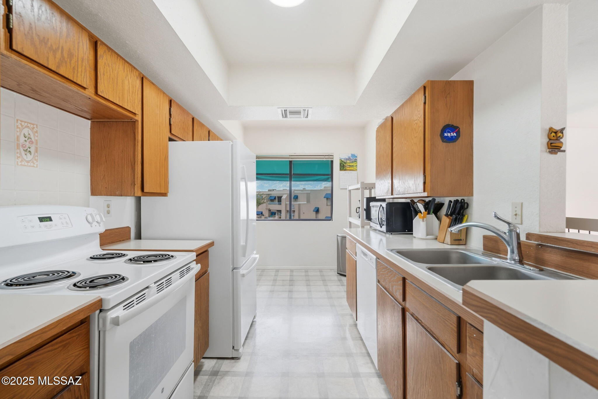 Summertree Condominiums (1-224) - Residential