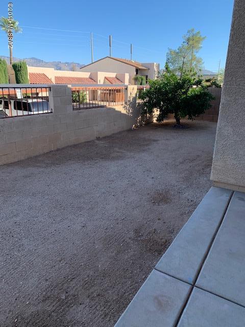Sierra De Oro (1-18) - Residential Lease