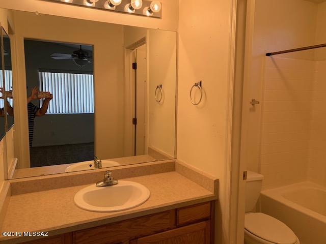 Sierra De Oro (1-18) - Residential Lease