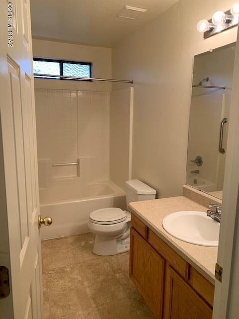 Sierra De Oro (1-18) - Residential Lease
