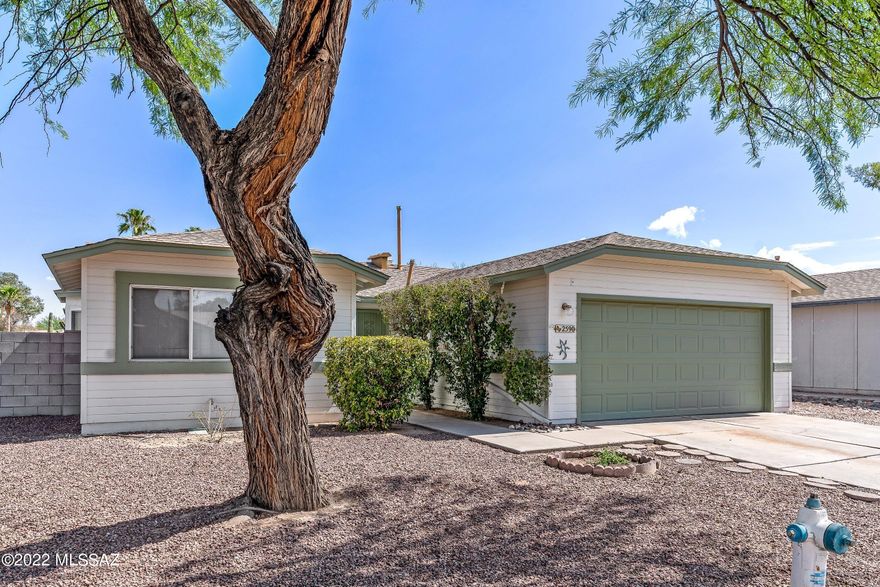Don't miss your opportunity to make the ever-popular Meadowbrook neighborhood home. Newly remodeled bath, freshly painted interior, and a large rear yard are just a few of the feature. Ample kitchen cabinets, vaulted great room ceiling. The Meadowbrook neighborhood offers a community pool, spa, park and more!