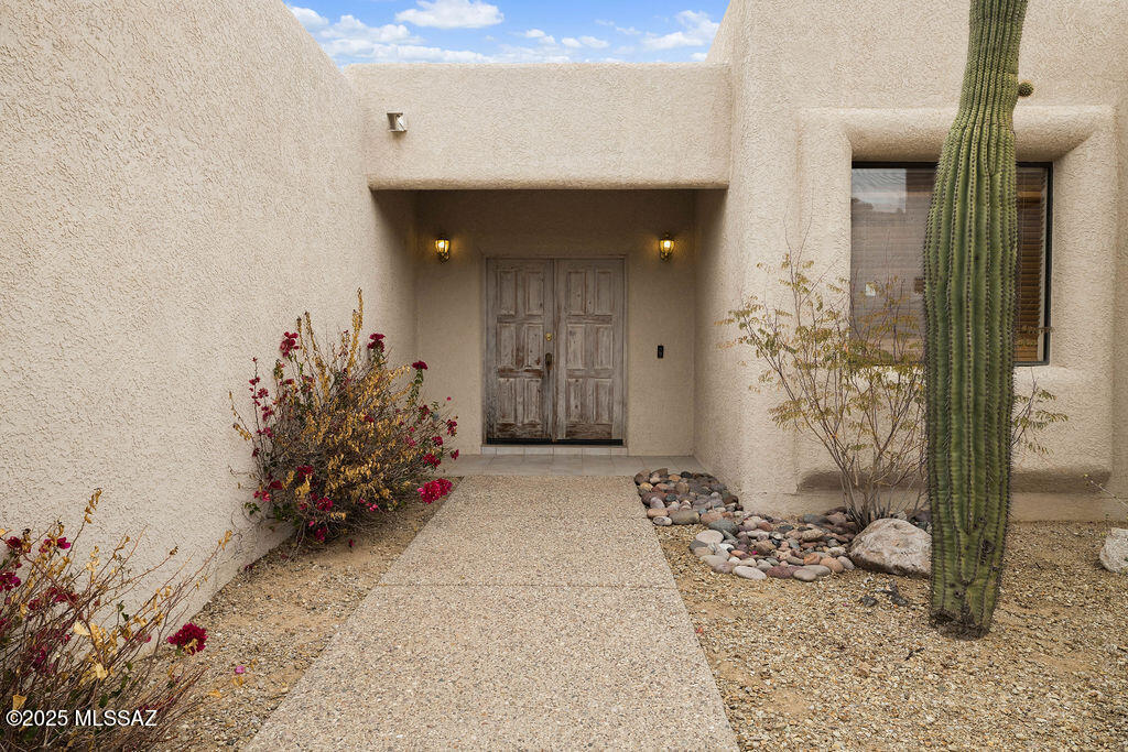 11126 N Guava Drive
