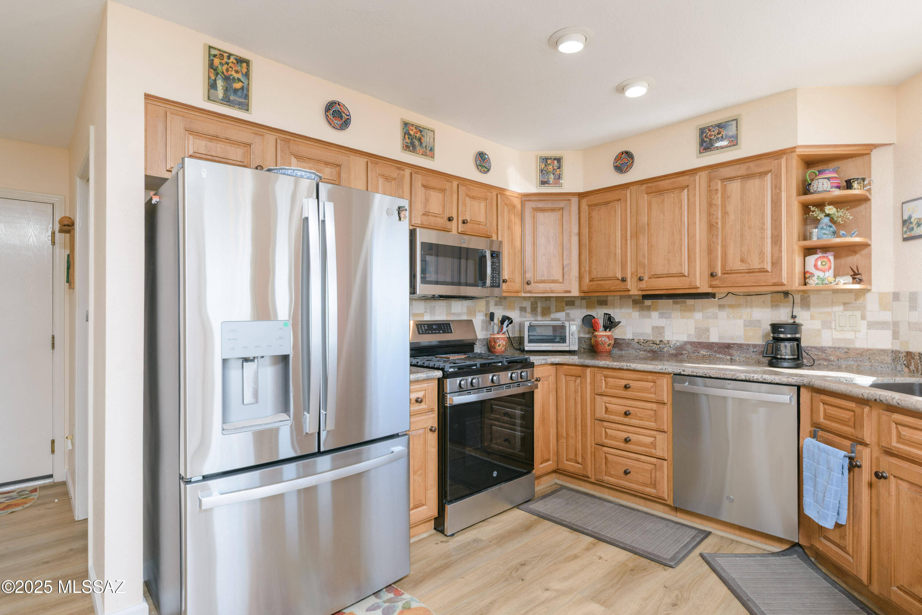838 E Desert Glen Drive