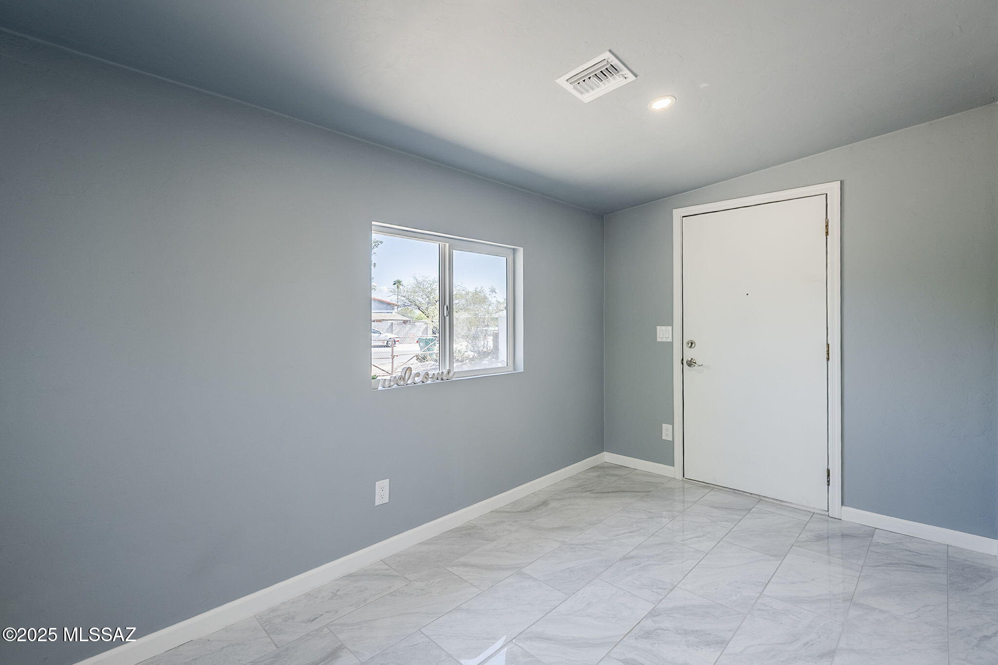 2611 W Quail Road