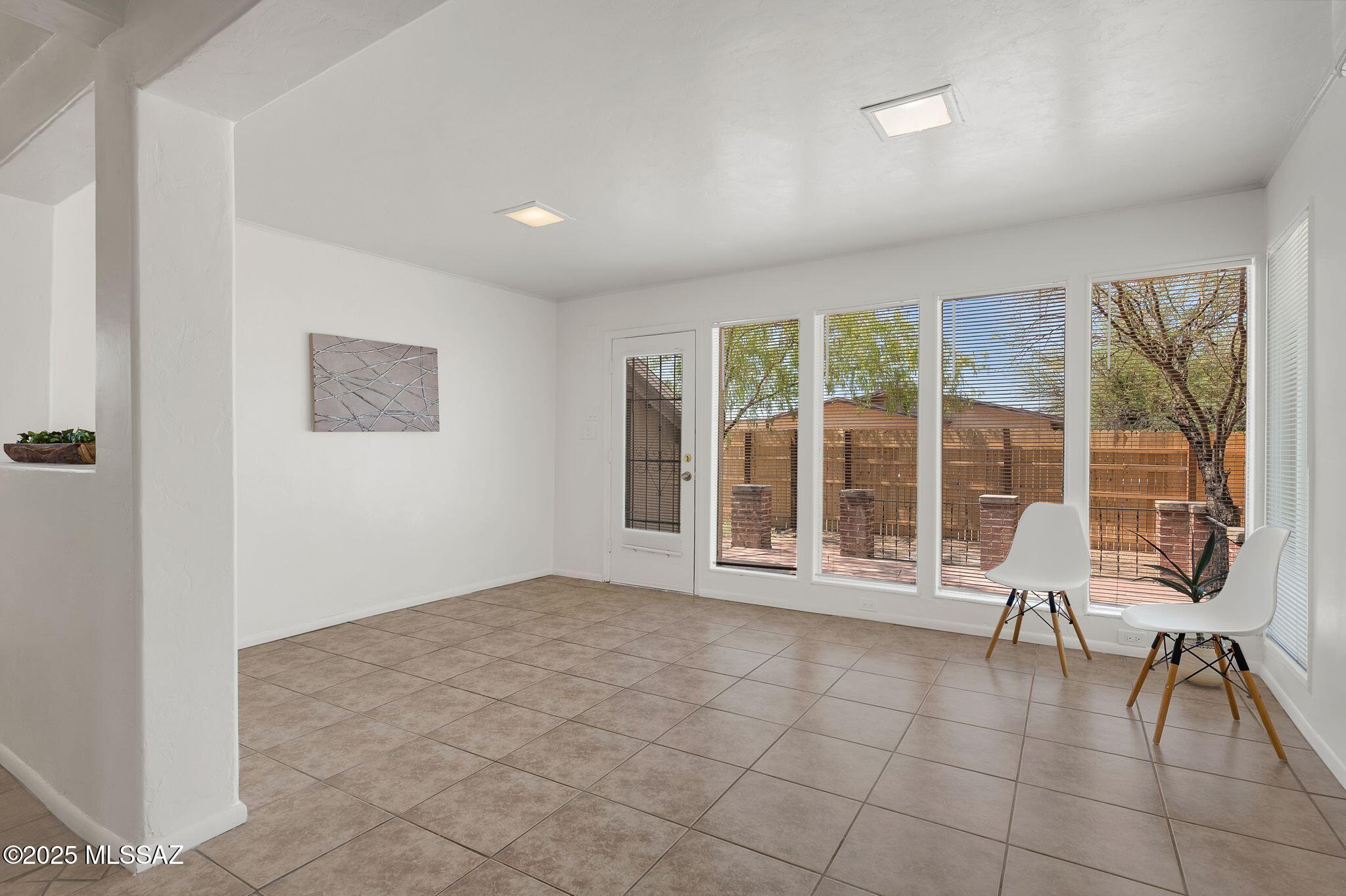 4110 N 1st (not on main road!) Avenue