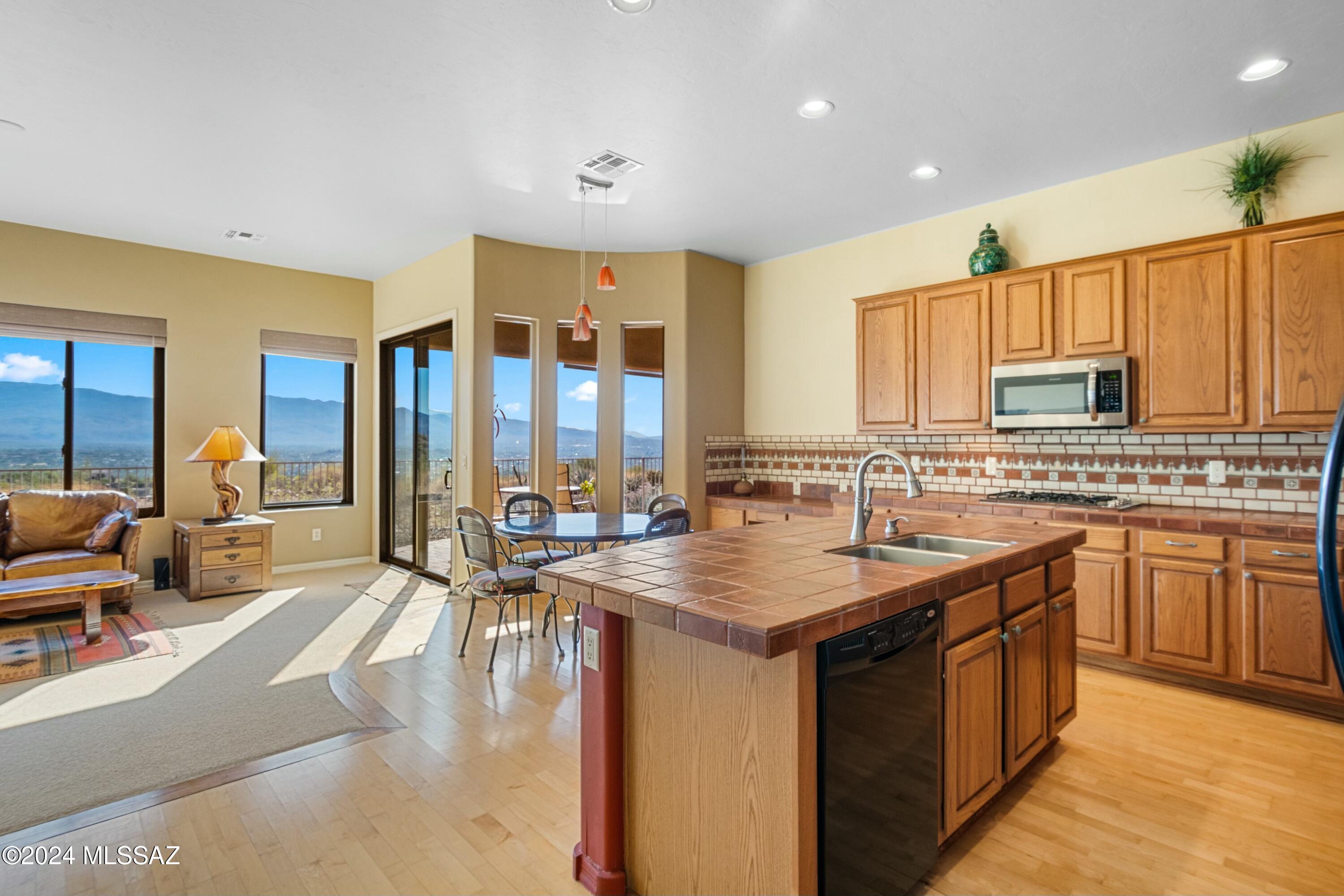 Sabino Mountain (1-290) - Residential
