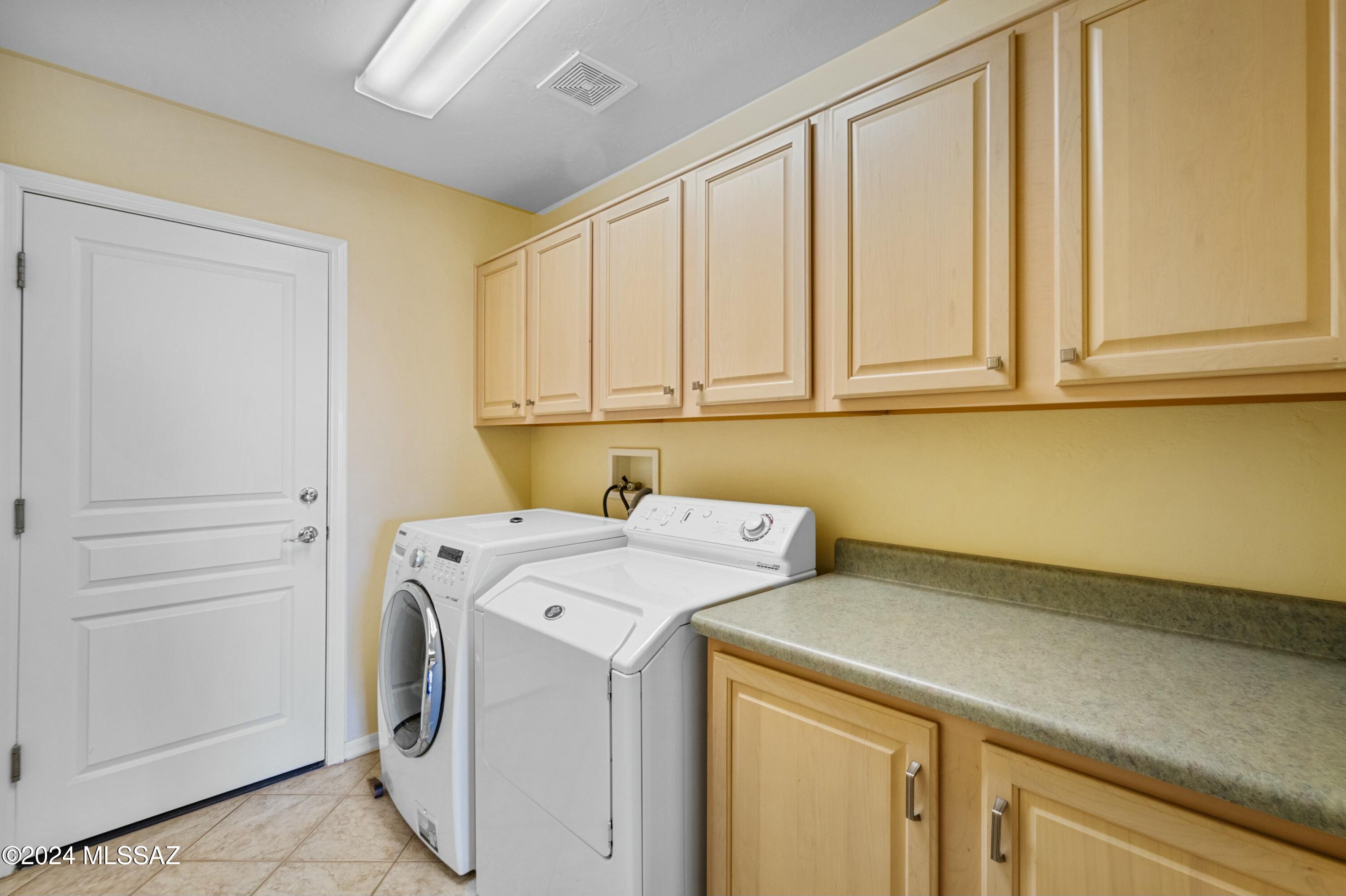 Sabino Mountain (1-290) - Residential