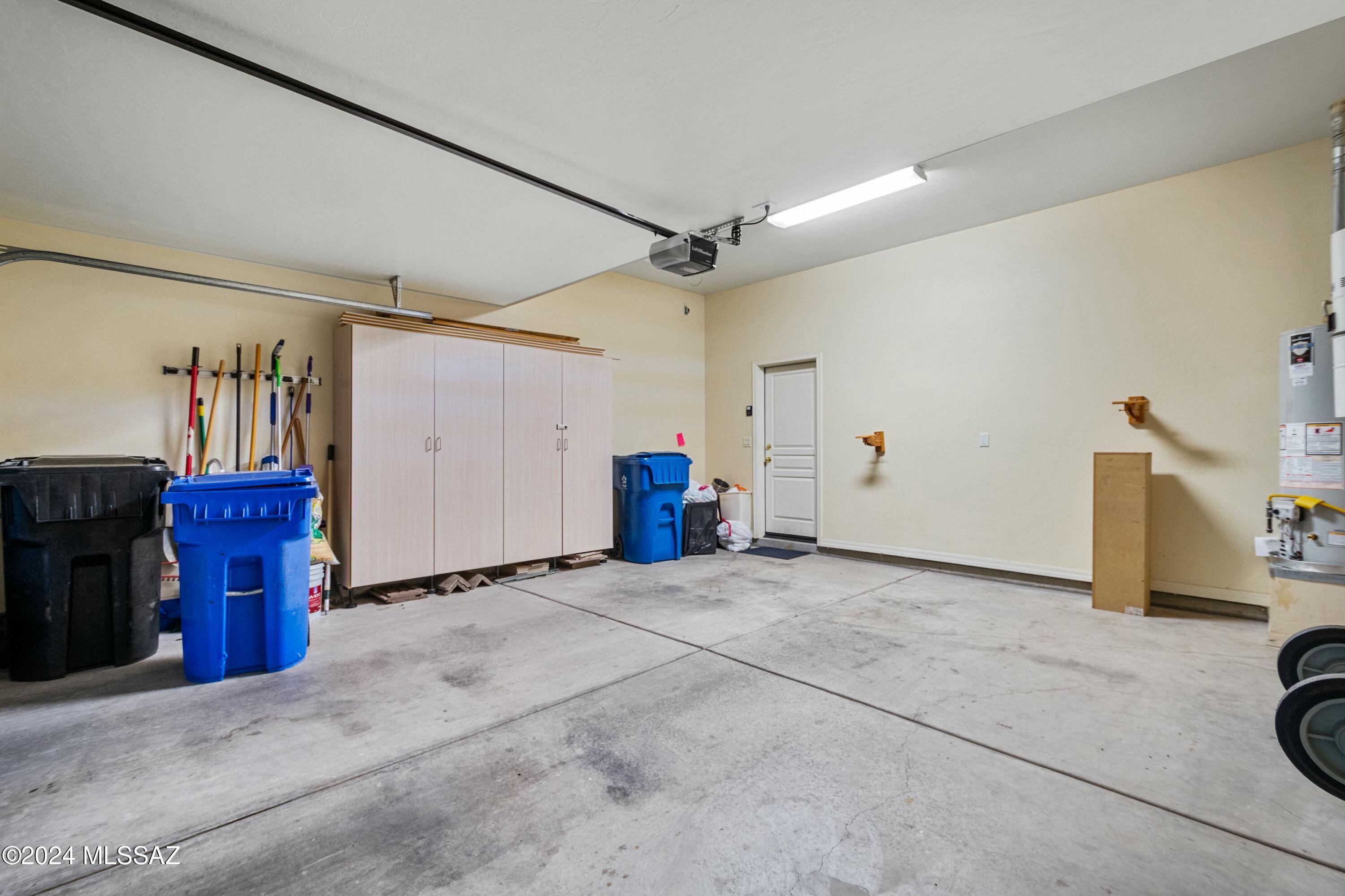 Sabino Mountain (1-290) - Residential