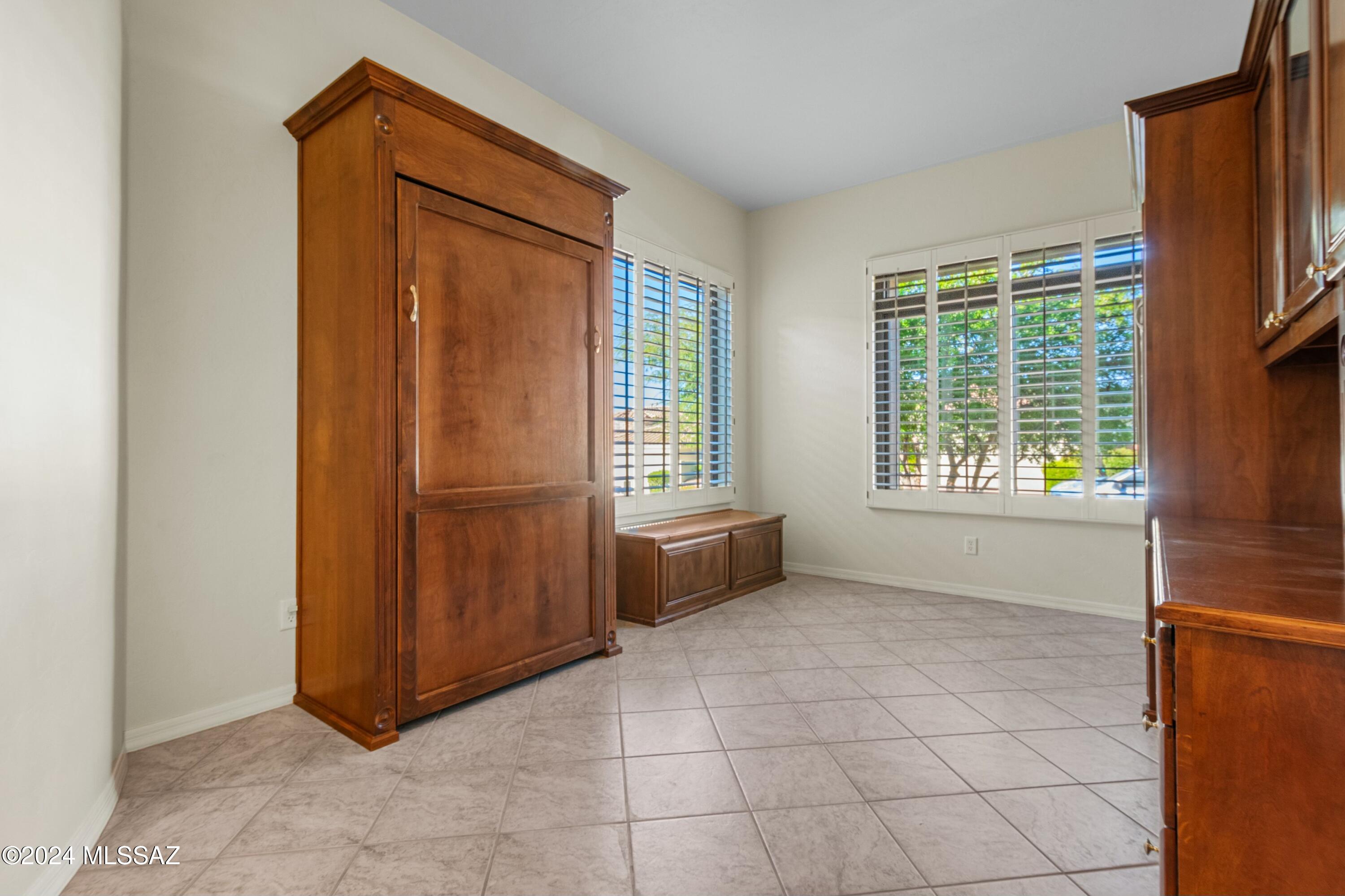 Sabino Mountain (1-290) - Residential