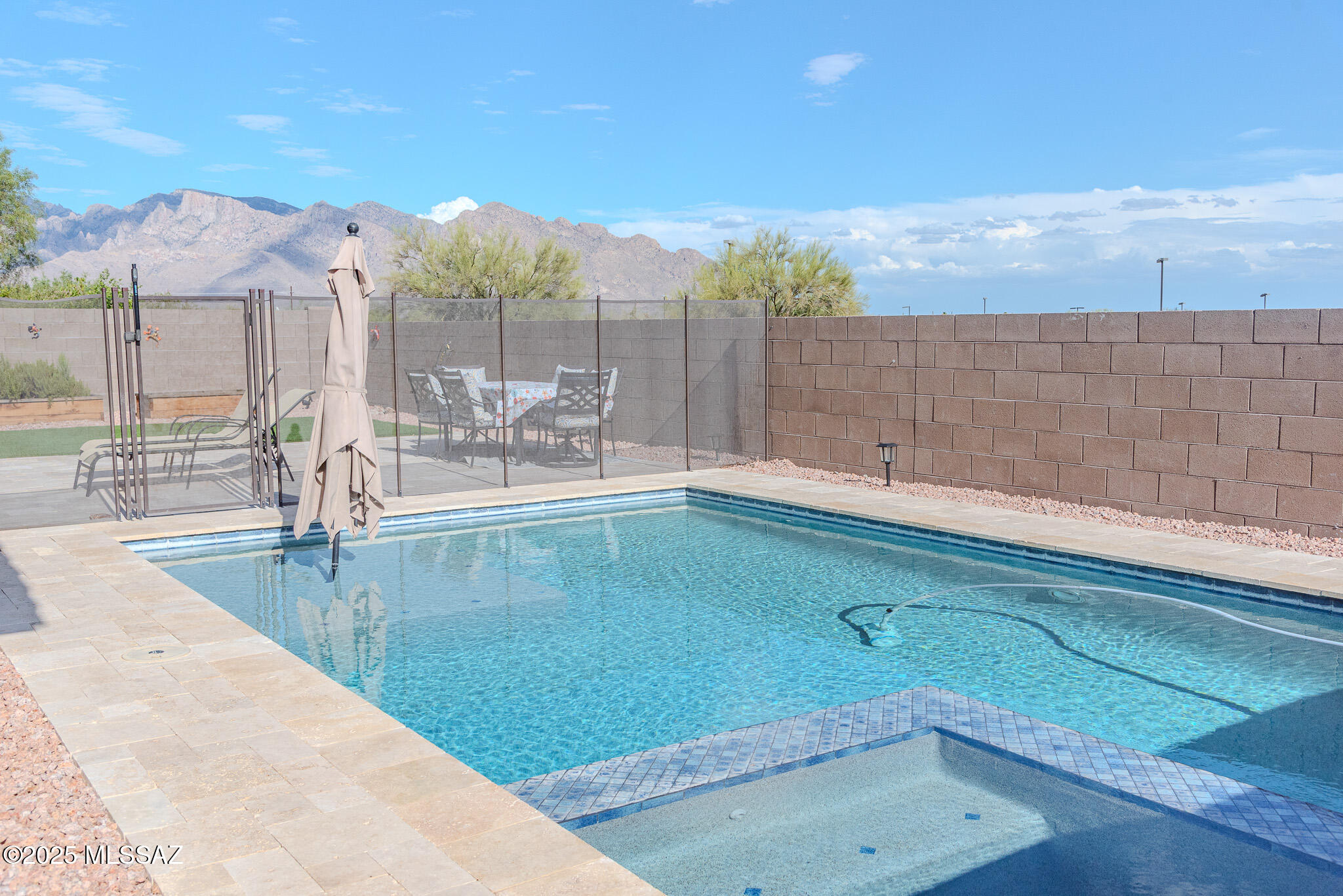 2277 W Capricorn Street