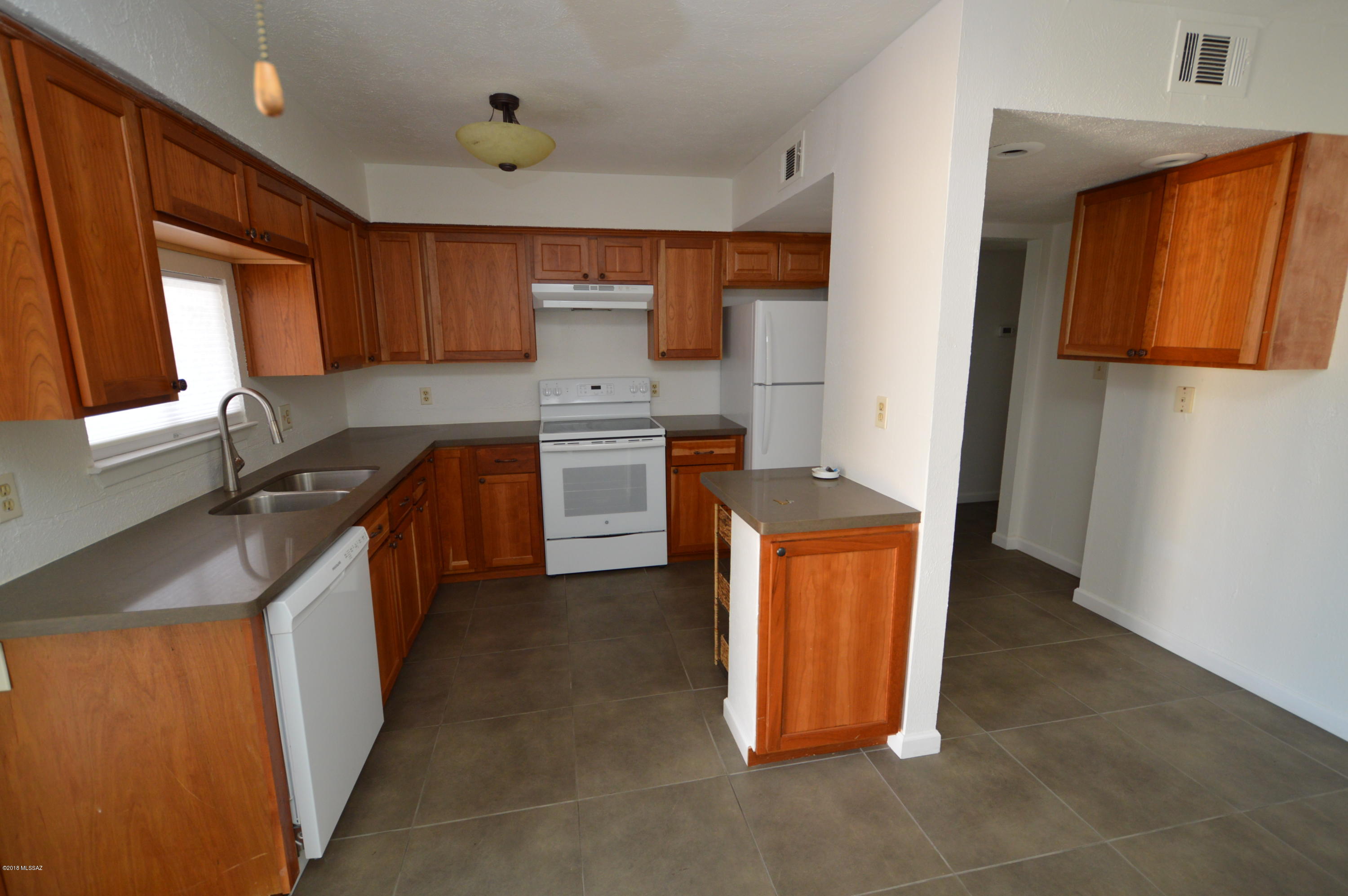 1620 N Wilmot Road S445