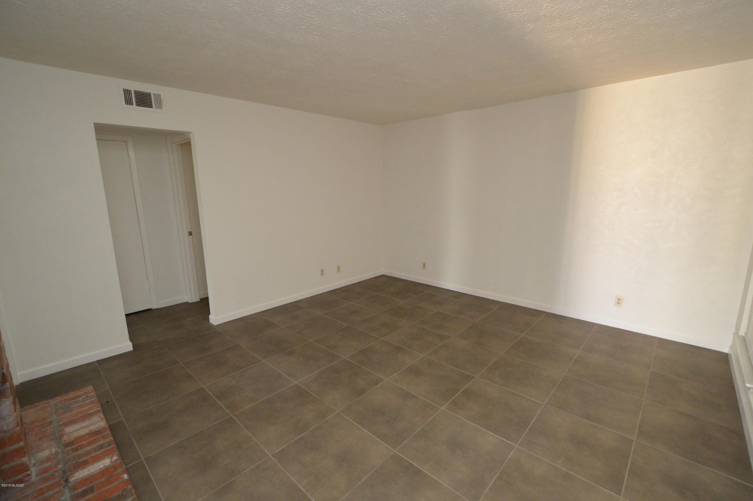 1620 N Wilmot Road S445