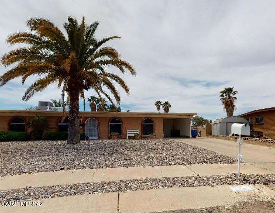 INVESTOR OPPORTUNITY****Beautiful 4 bedroom 2 bathroom brick home with bonus room located on a corner lot on the East side! This well maintained home has a spacious private backyard with a block wall. Home is located 5-10 min away from grocery stores, Davis Monthan and the freeway. Hurry, this one will go quickly!