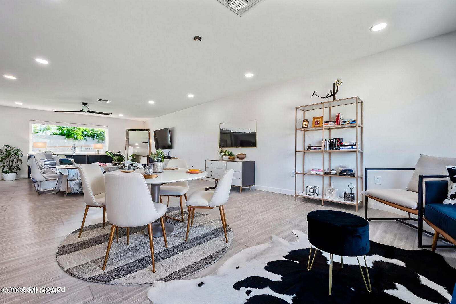 3454 E Calle Del Prado
