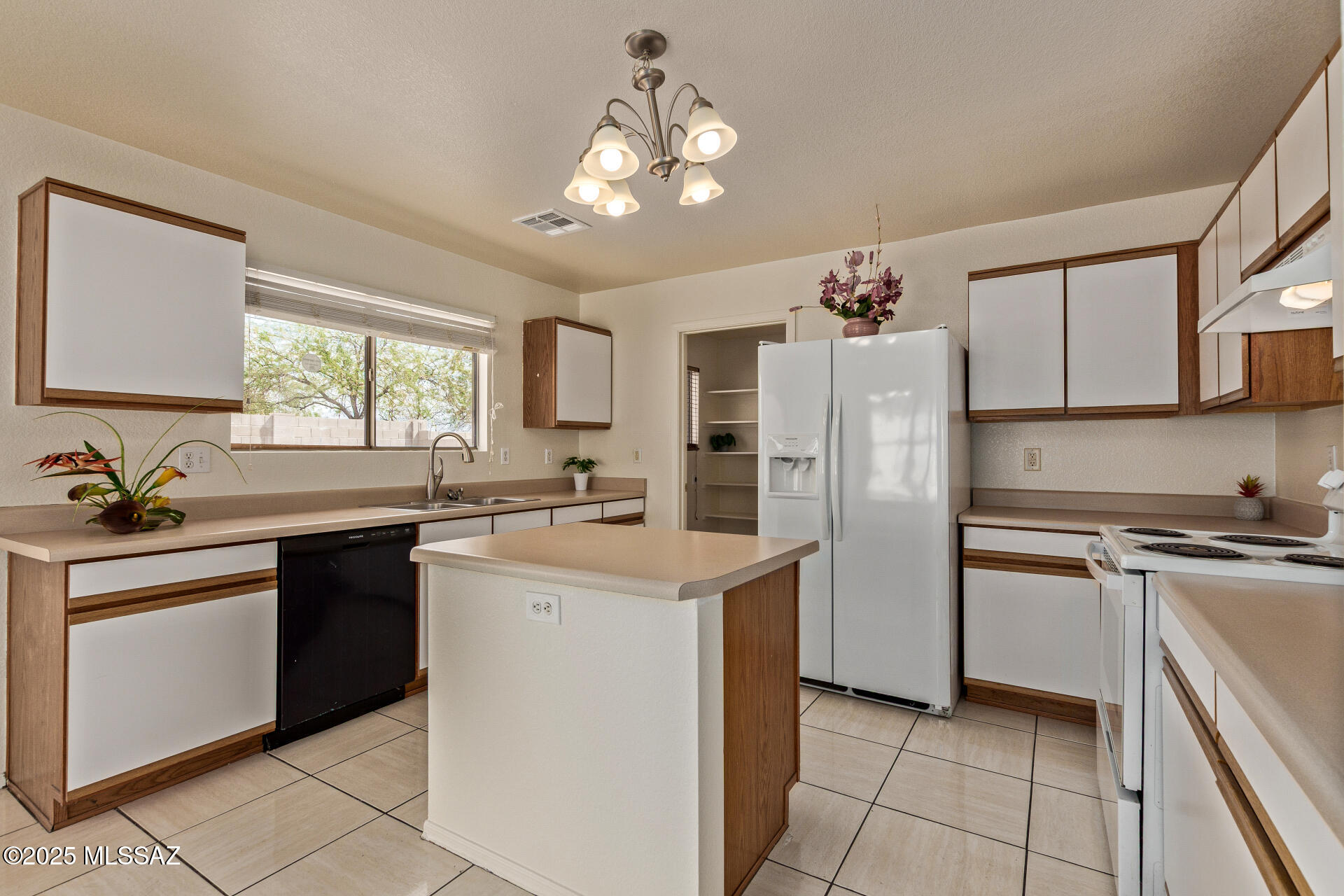 Pantano Heights (1-123) - Residential