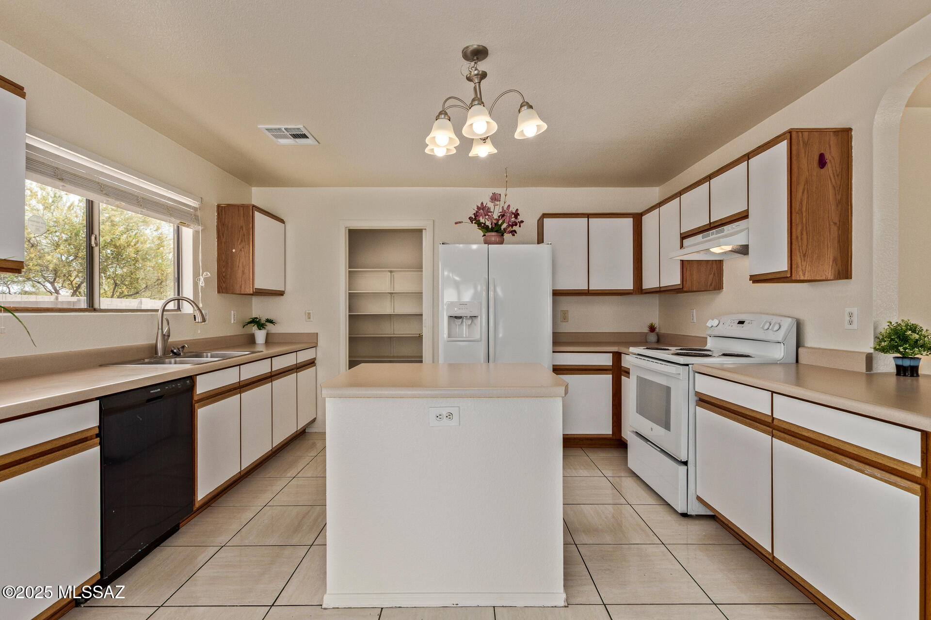 Pantano Heights (1-123) - Residential