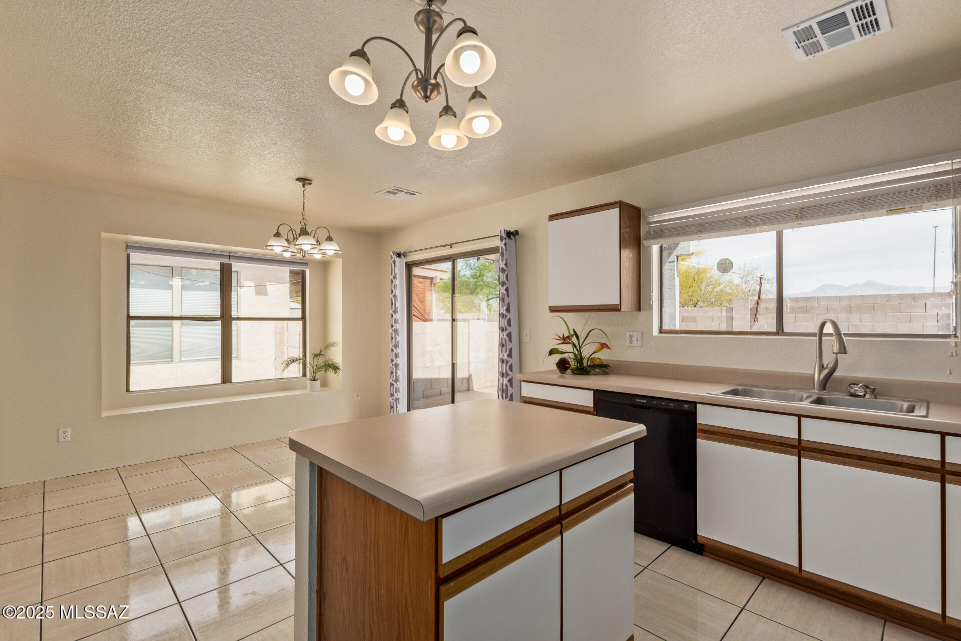 Pantano Heights (1-123) - Residential