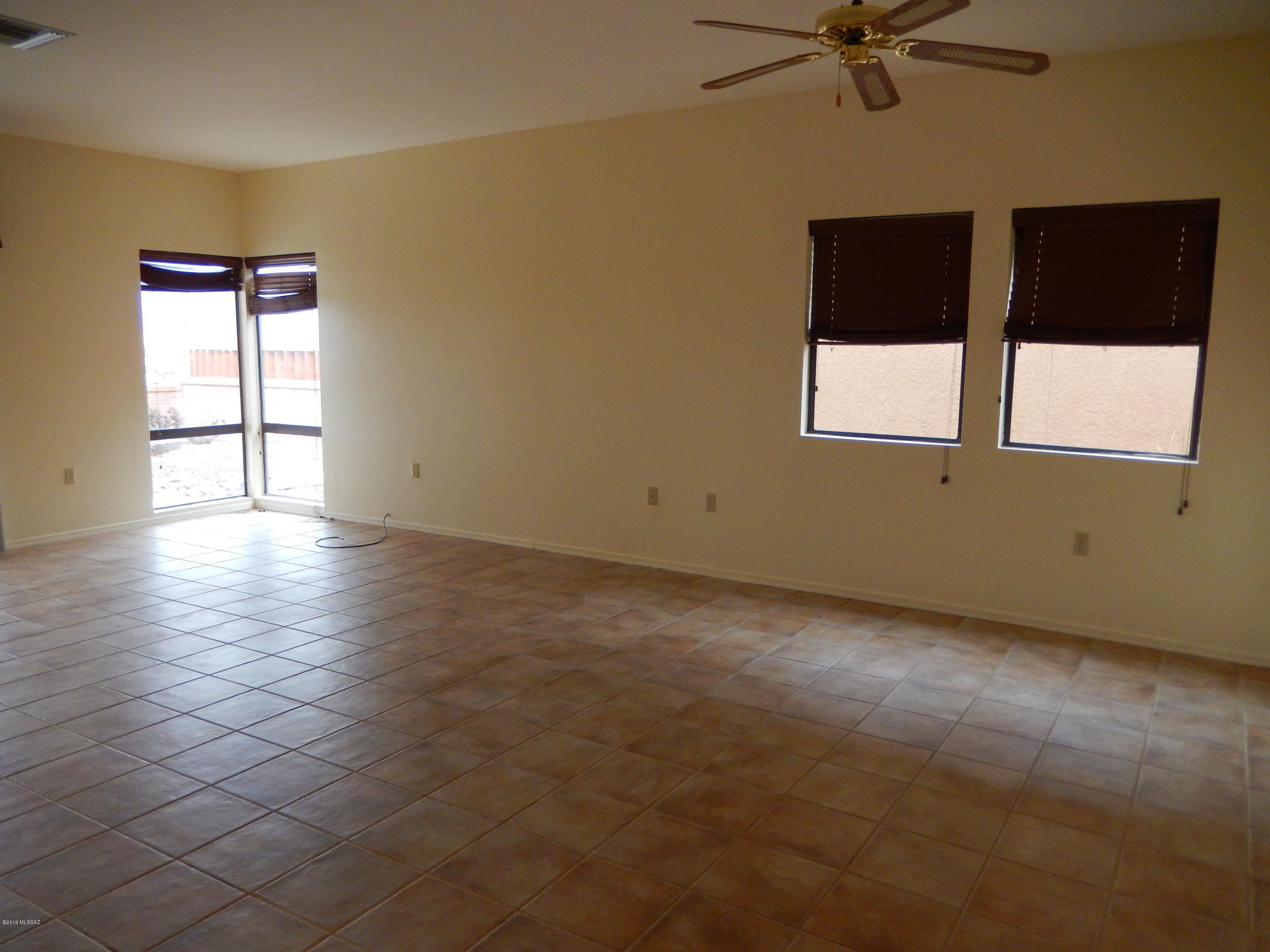 San Ignacio Vistas (101-113,224-228) - Residential
