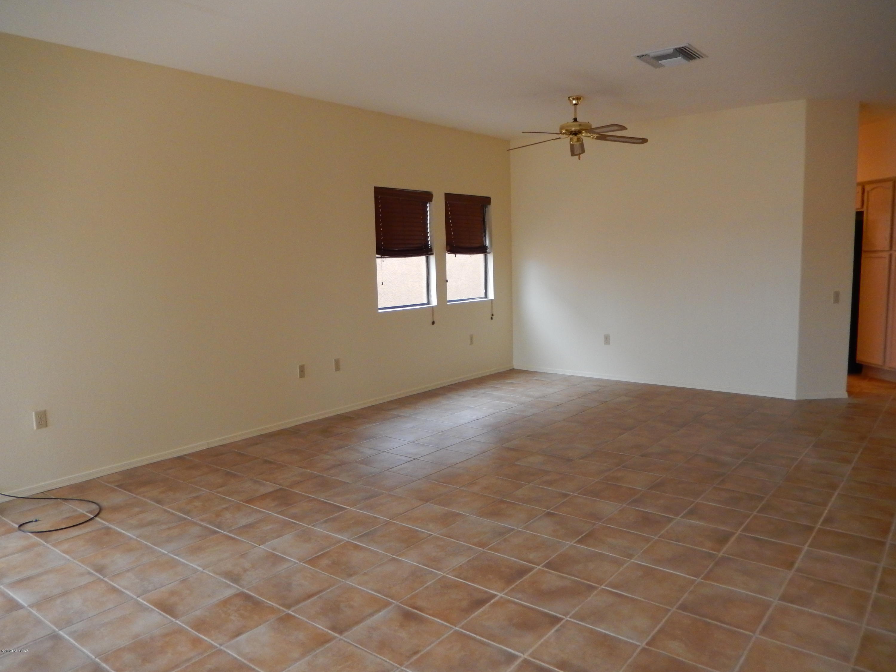 San Ignacio Vistas (101-113,224-228) - Residential
