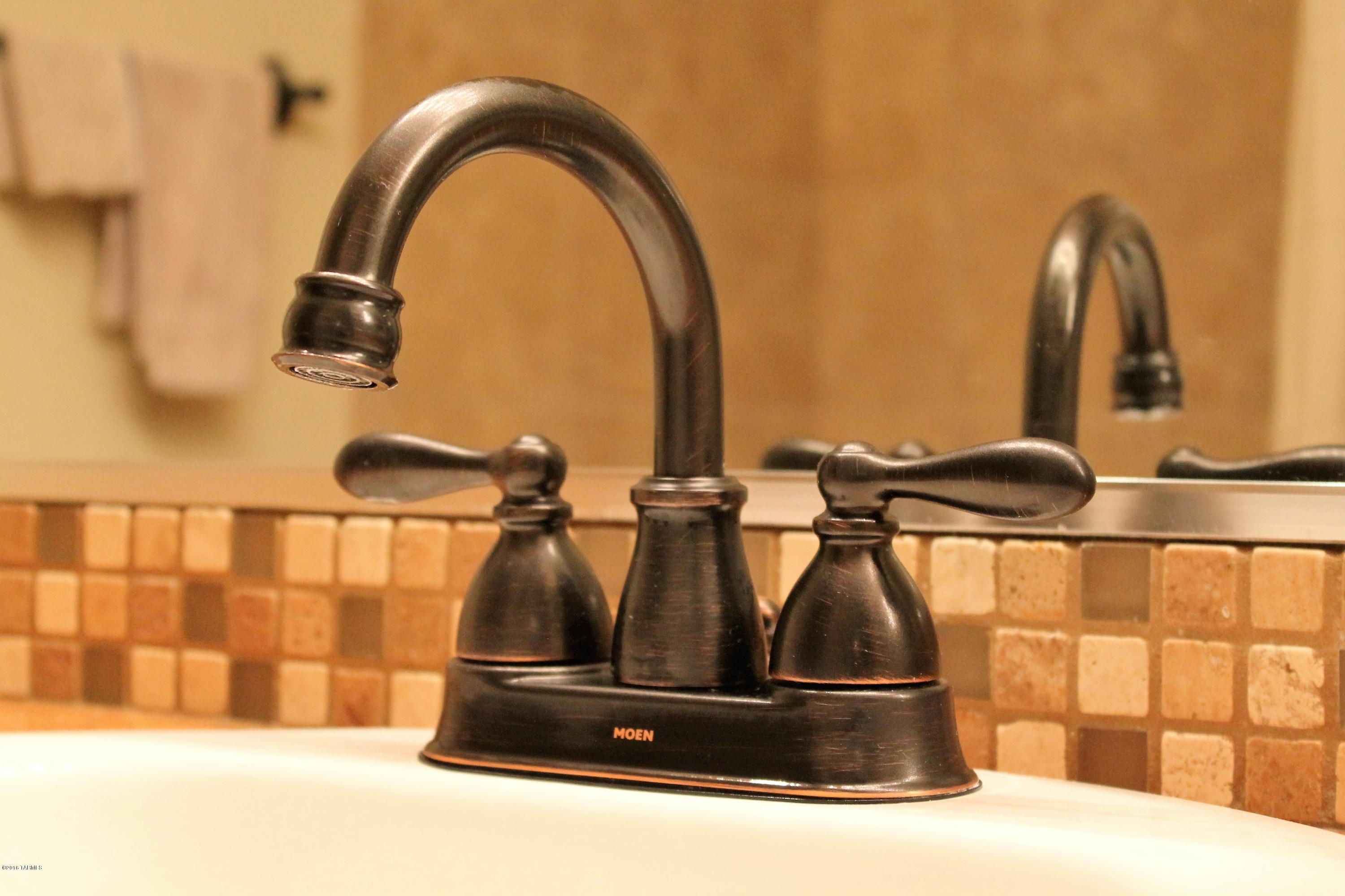 Pinnacle Canyon Condominium - Residential