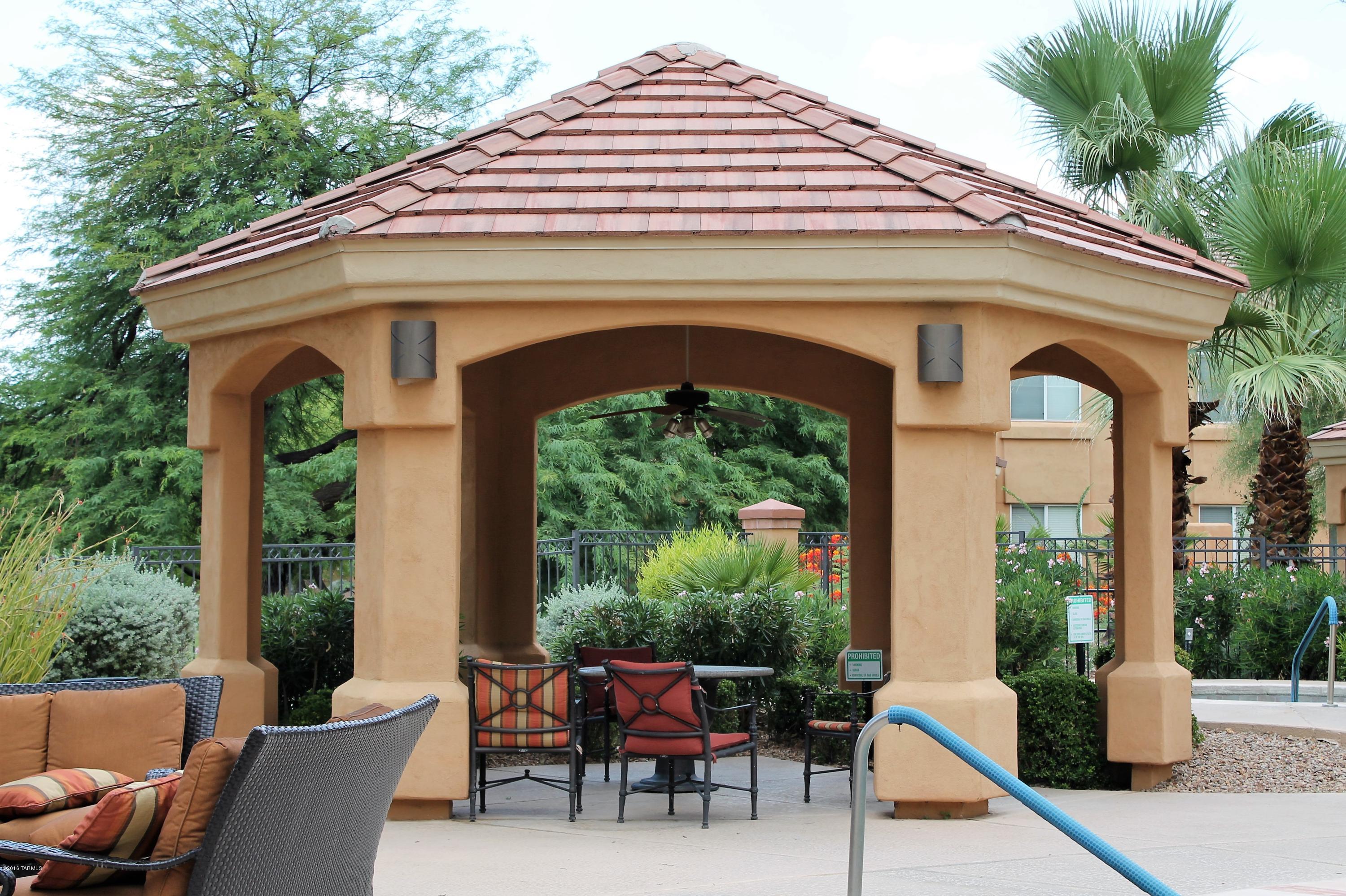 Pinnacle Canyon Condominium - Residential