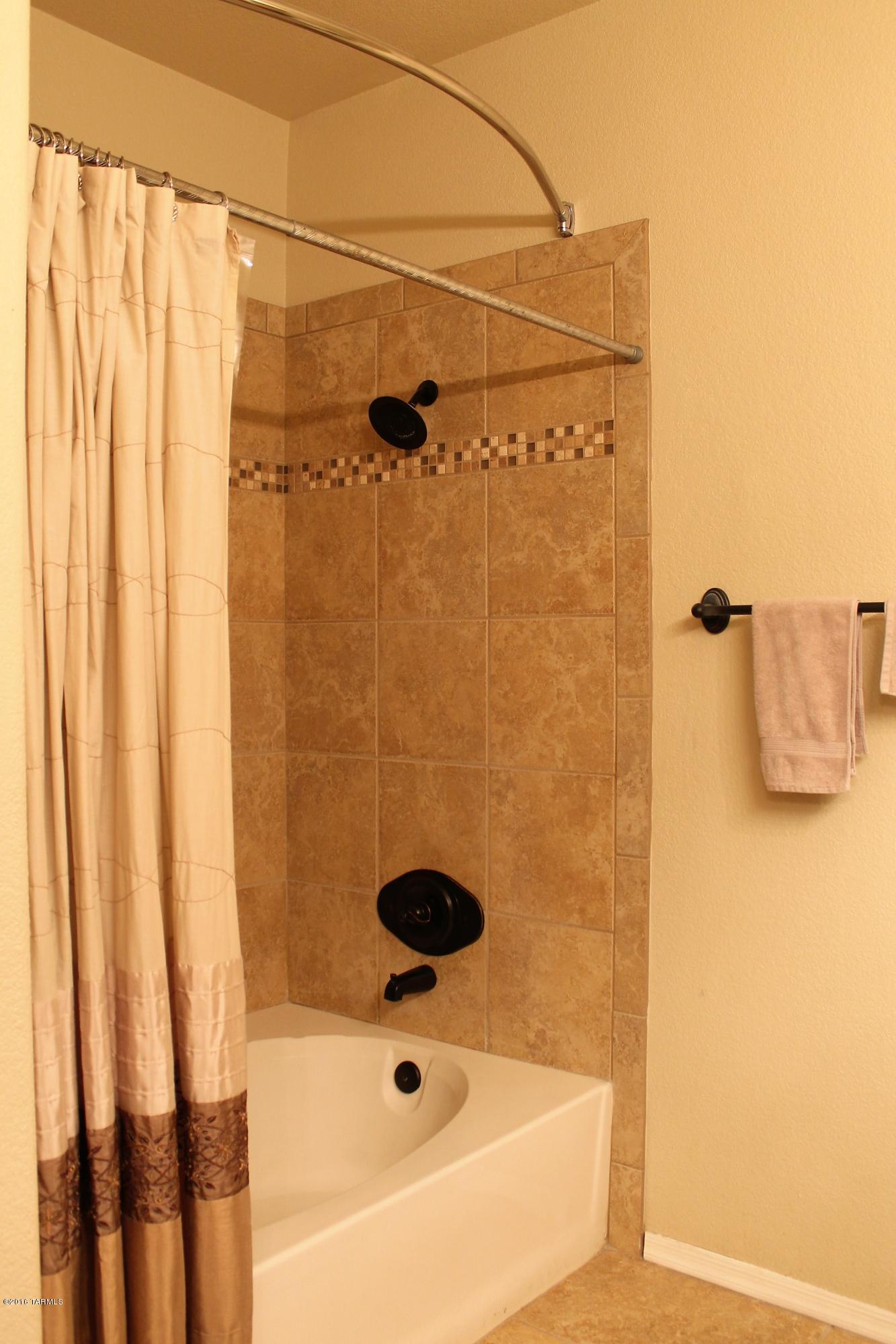 Pinnacle Canyon Condominium - Residential