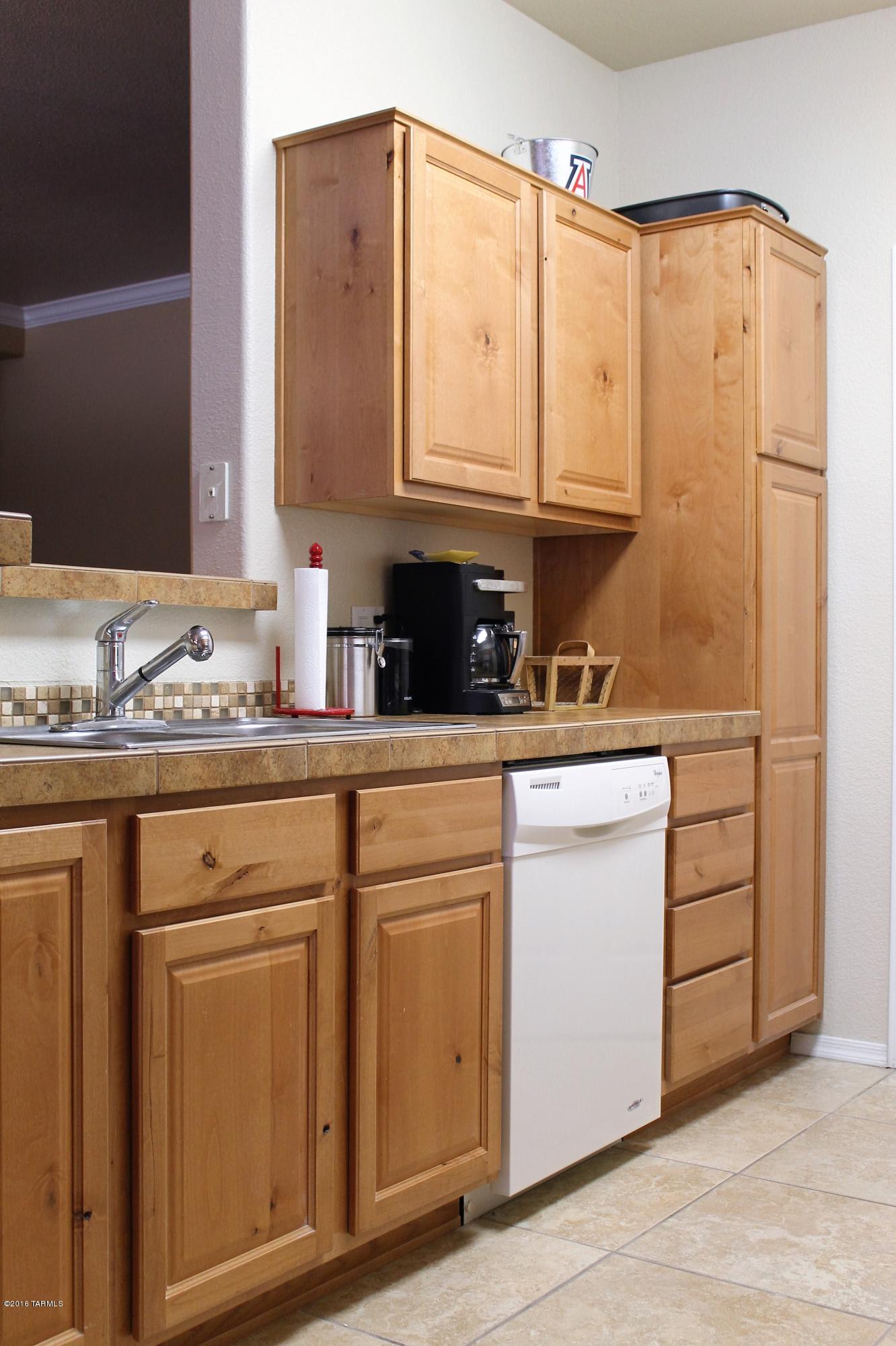 Pinnacle Canyon Condominium - Residential