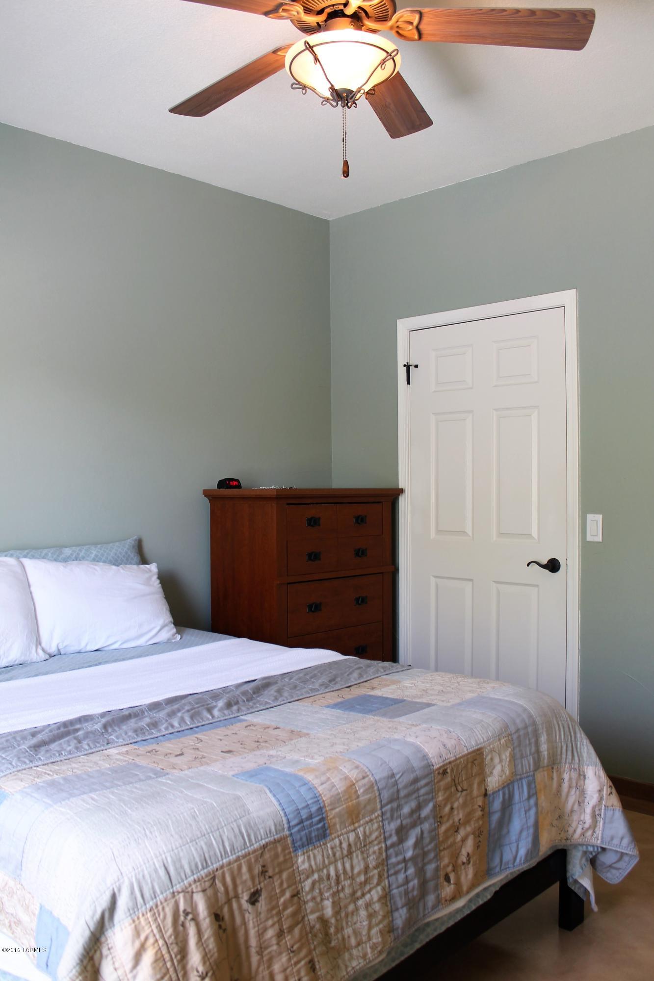 Pinnacle Canyon Condominium - Residential