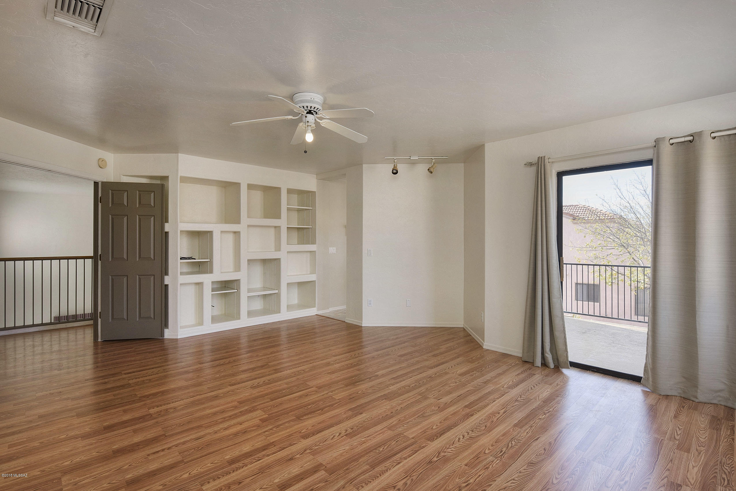 Vista Del Rio (218-290) - Residential