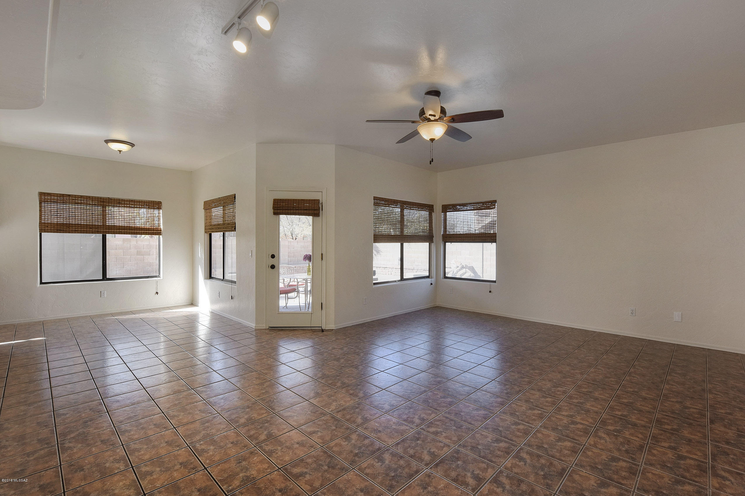 Vista Del Rio (218-290) - Residential