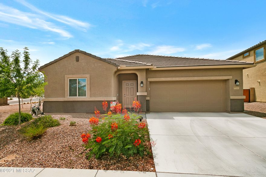 Beautiful 3 bed, 3 bath, 3 car garage.