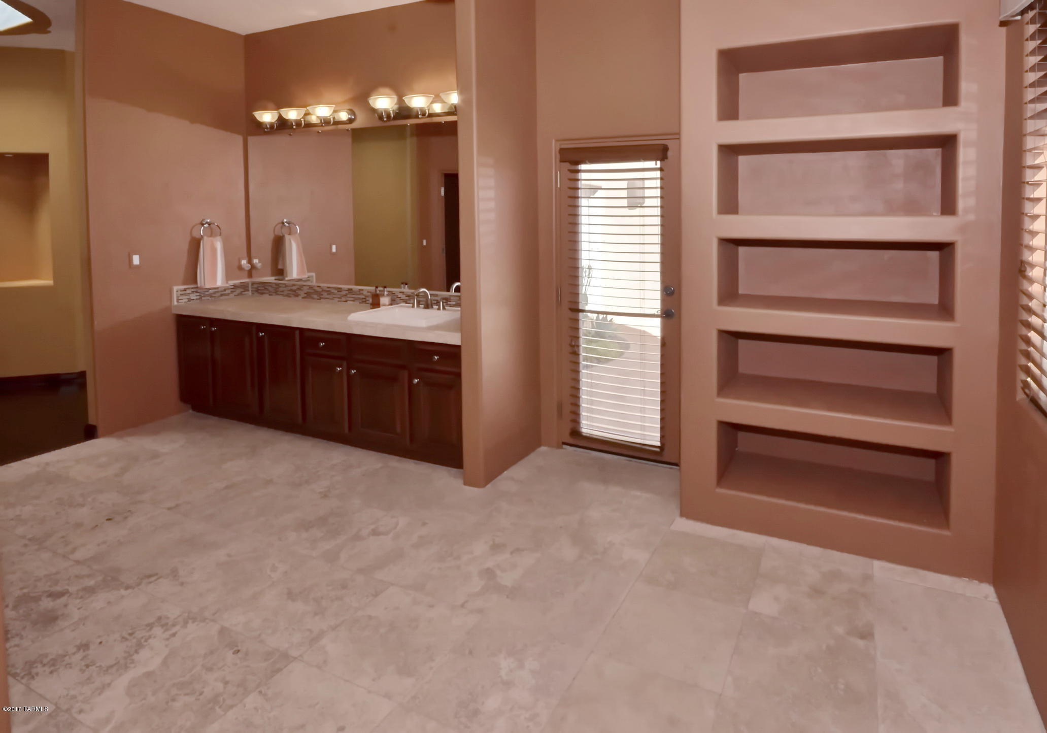 Honey Bee Ridge(The Estates At) - Residential